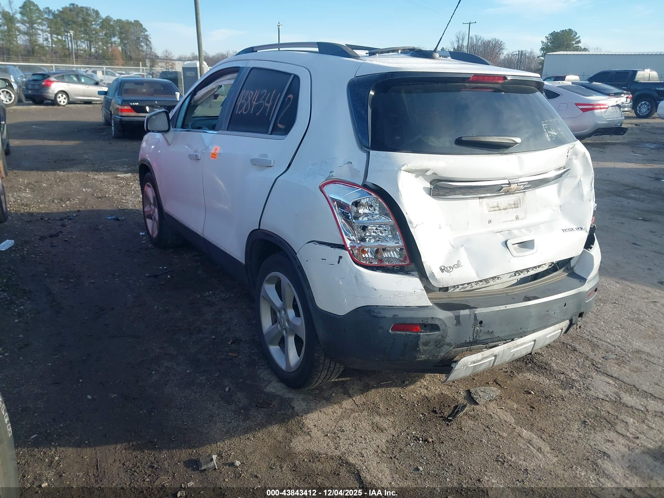 CHEVROLET TRAX image 3