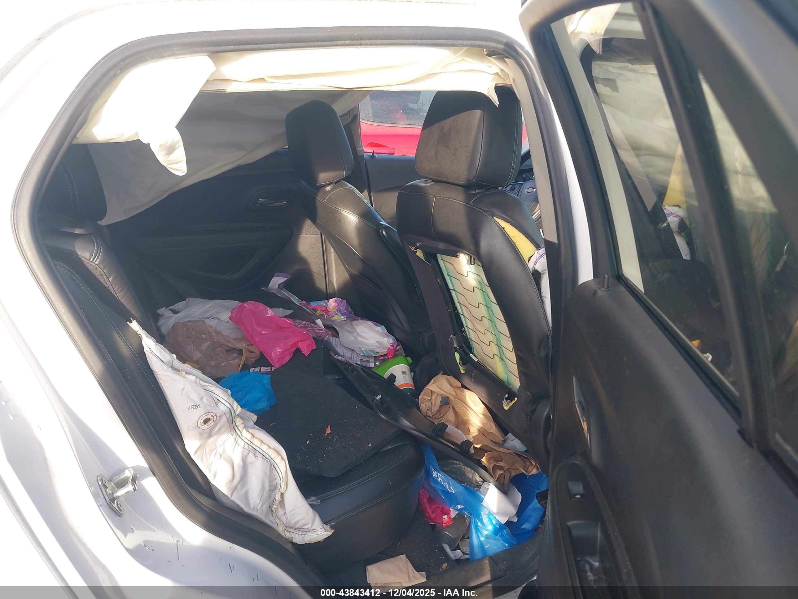 CHEVROLET TRAX image 8