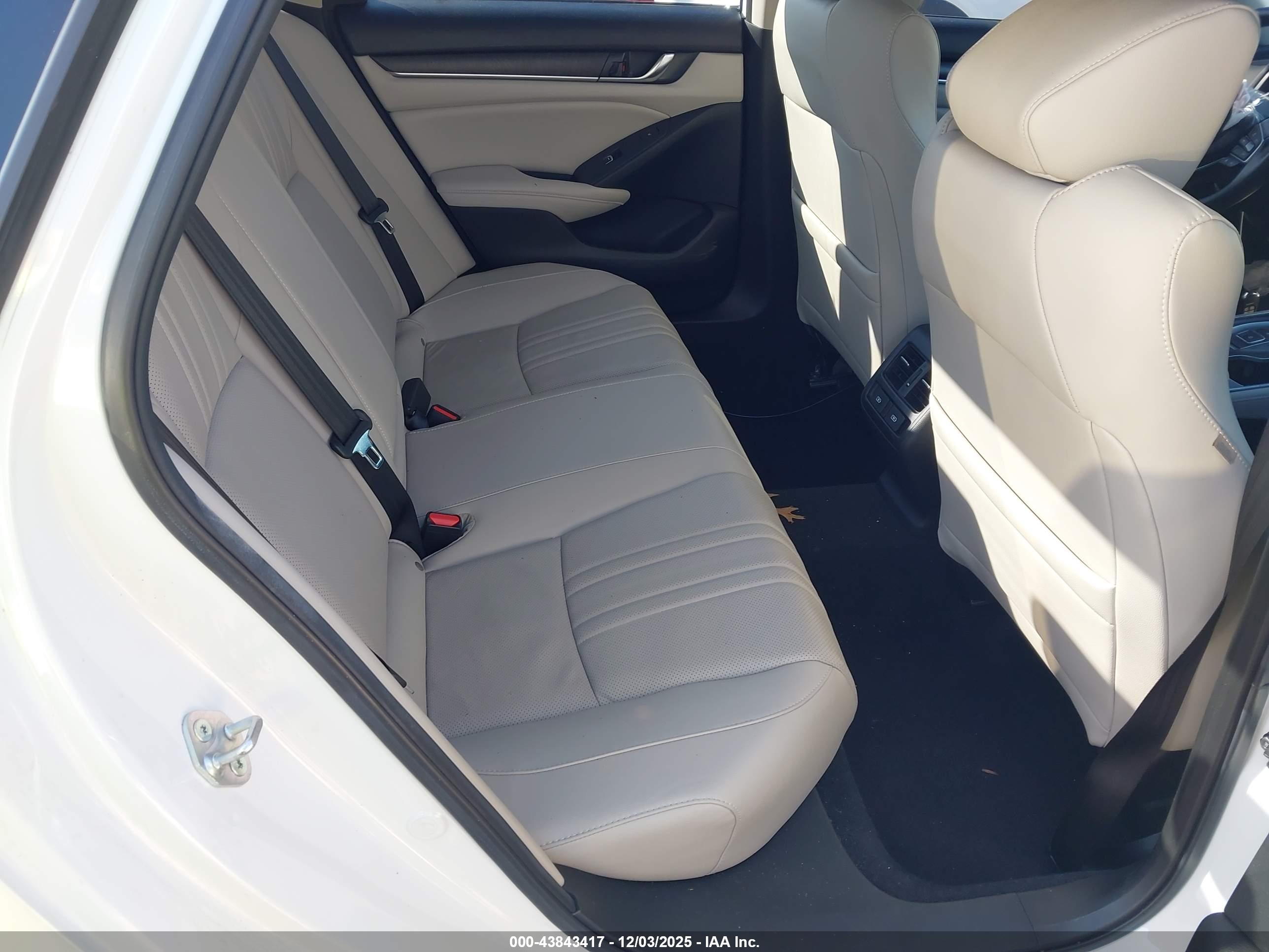 HONDA ACCORD image 8