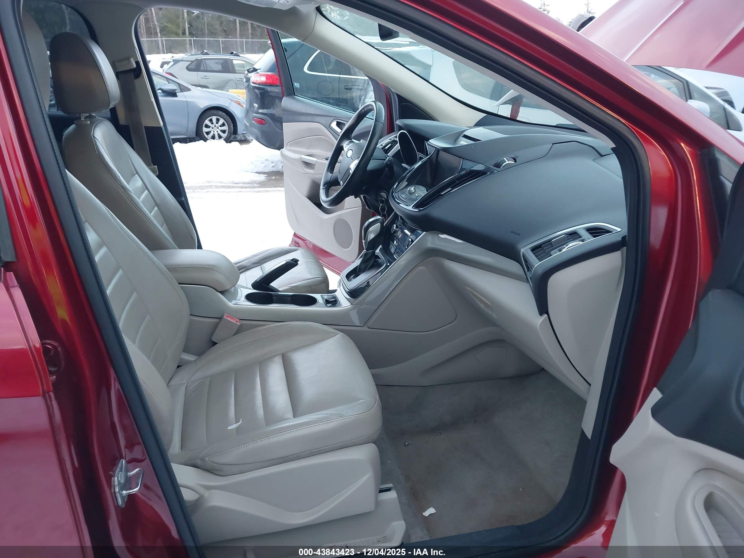 FORD ESCAPE image 5