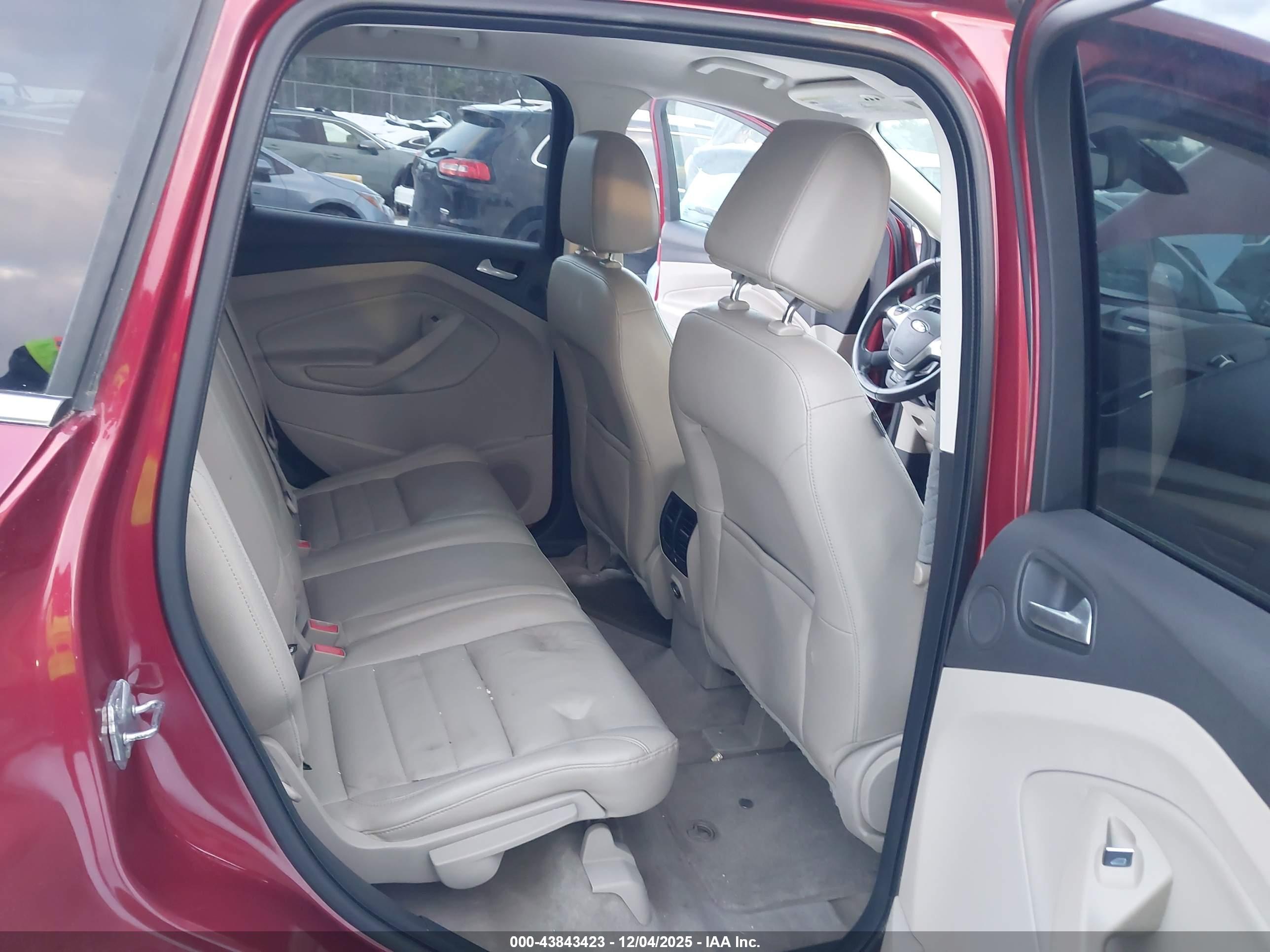FORD ESCAPE image 8