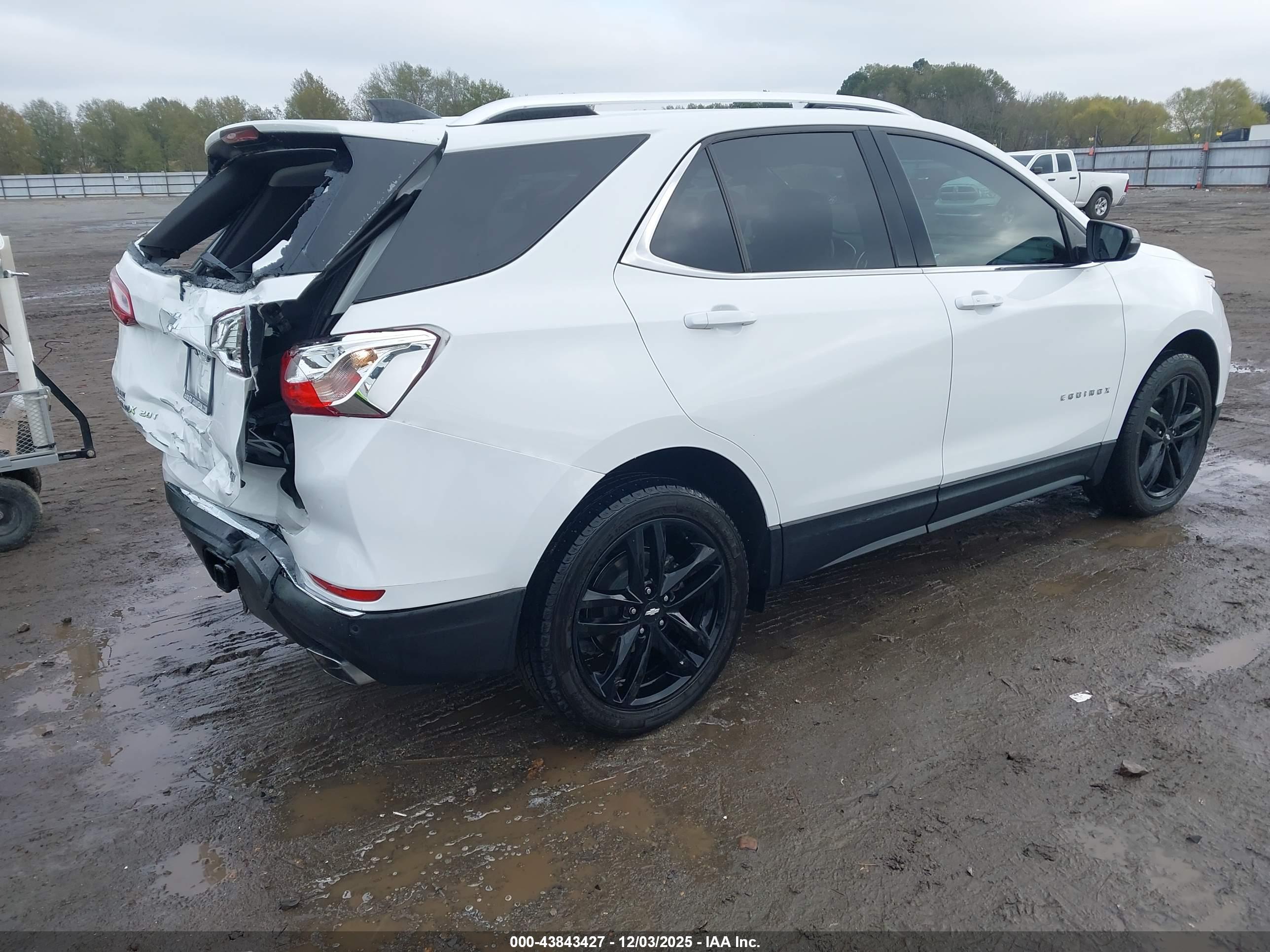 CHEVROLET EQUINOX image 4