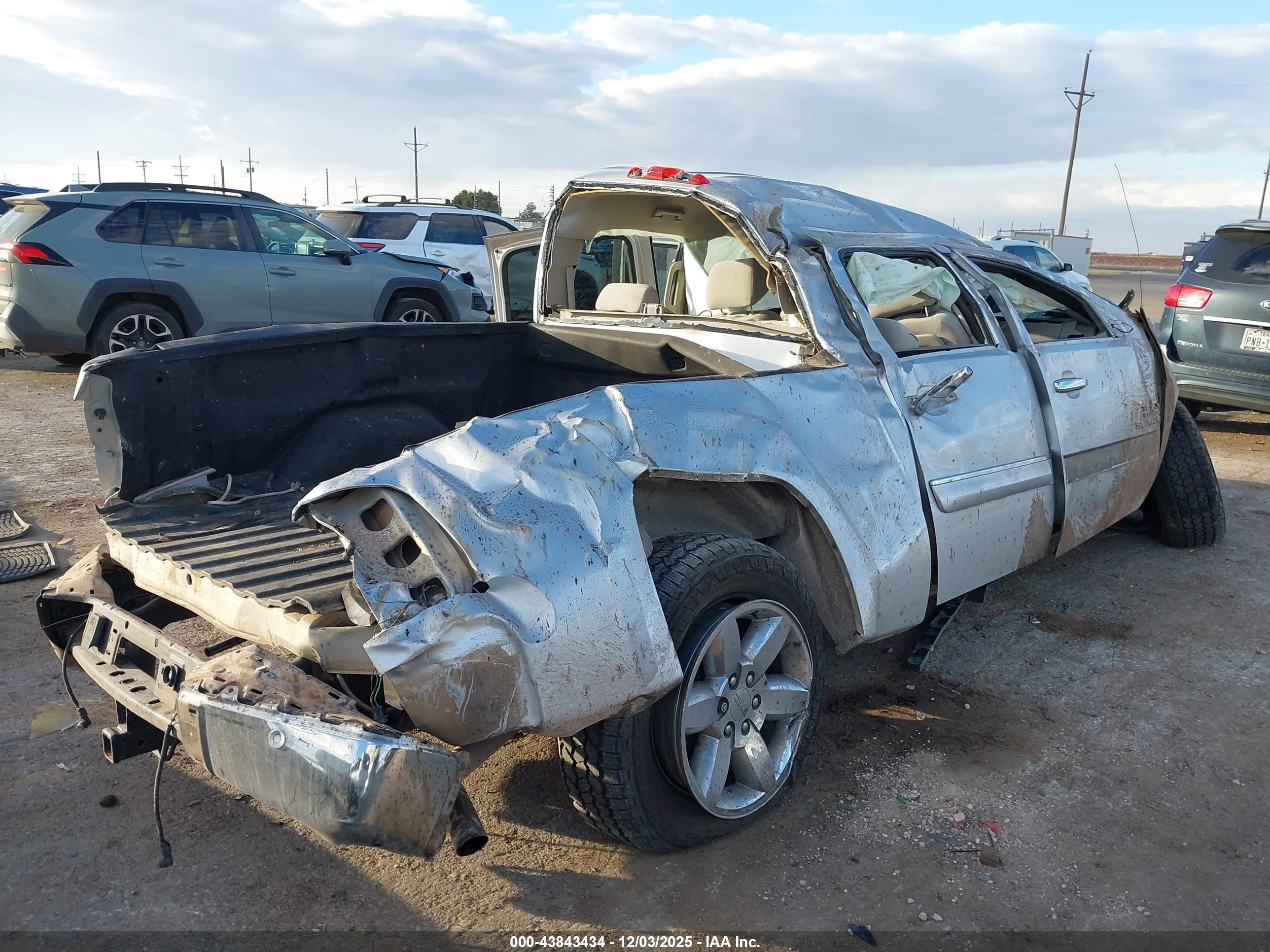 GMC SIERRA image 4