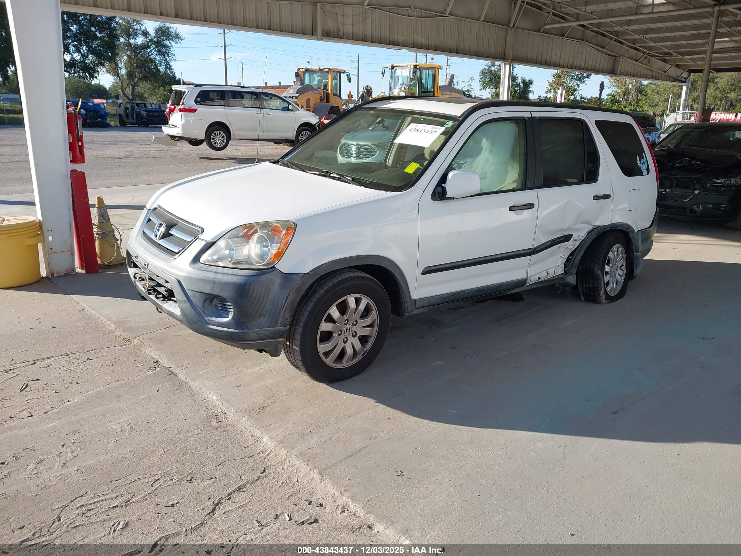 HONDA CR-V image 2