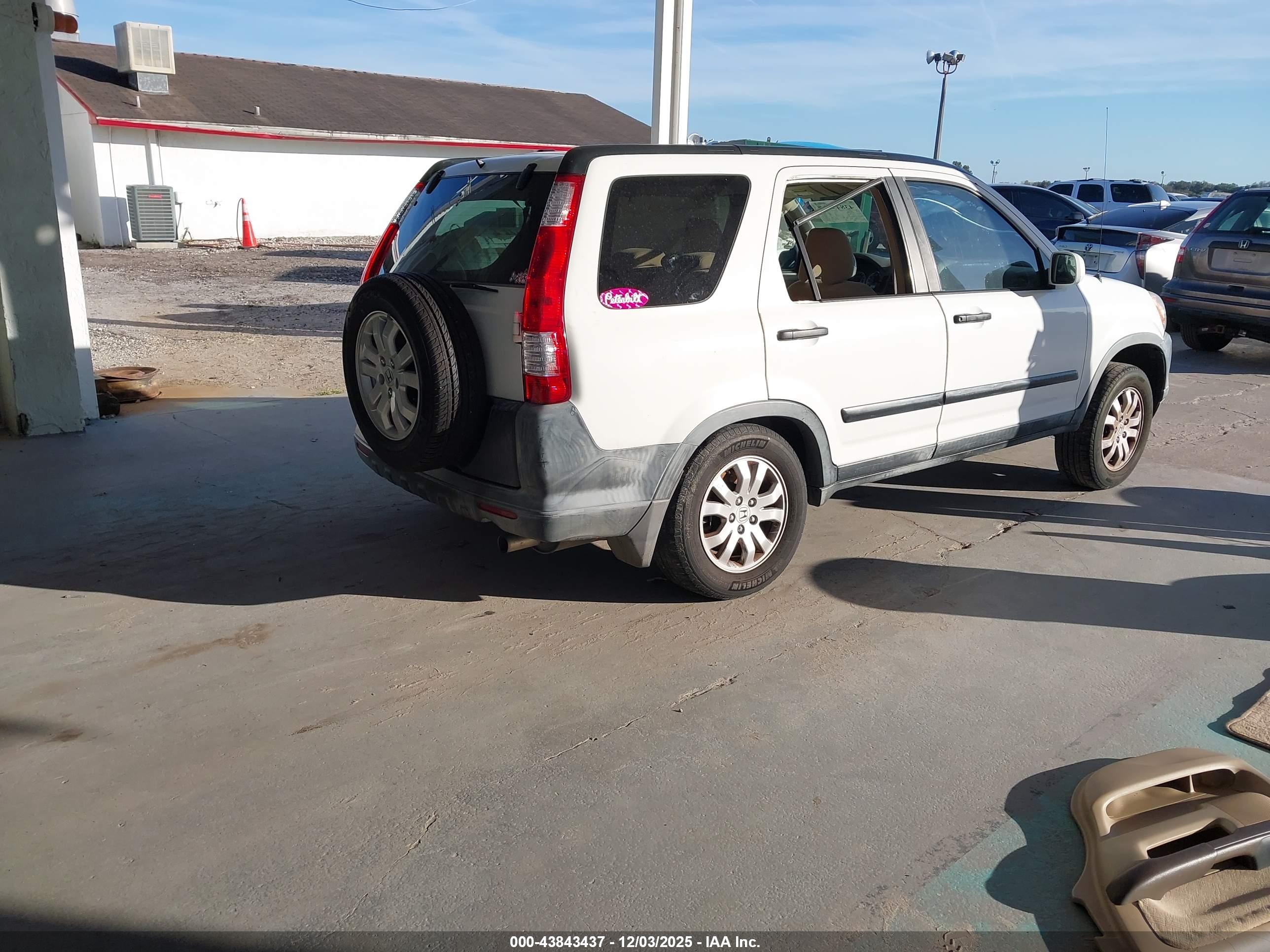 HONDA CR-V image 4