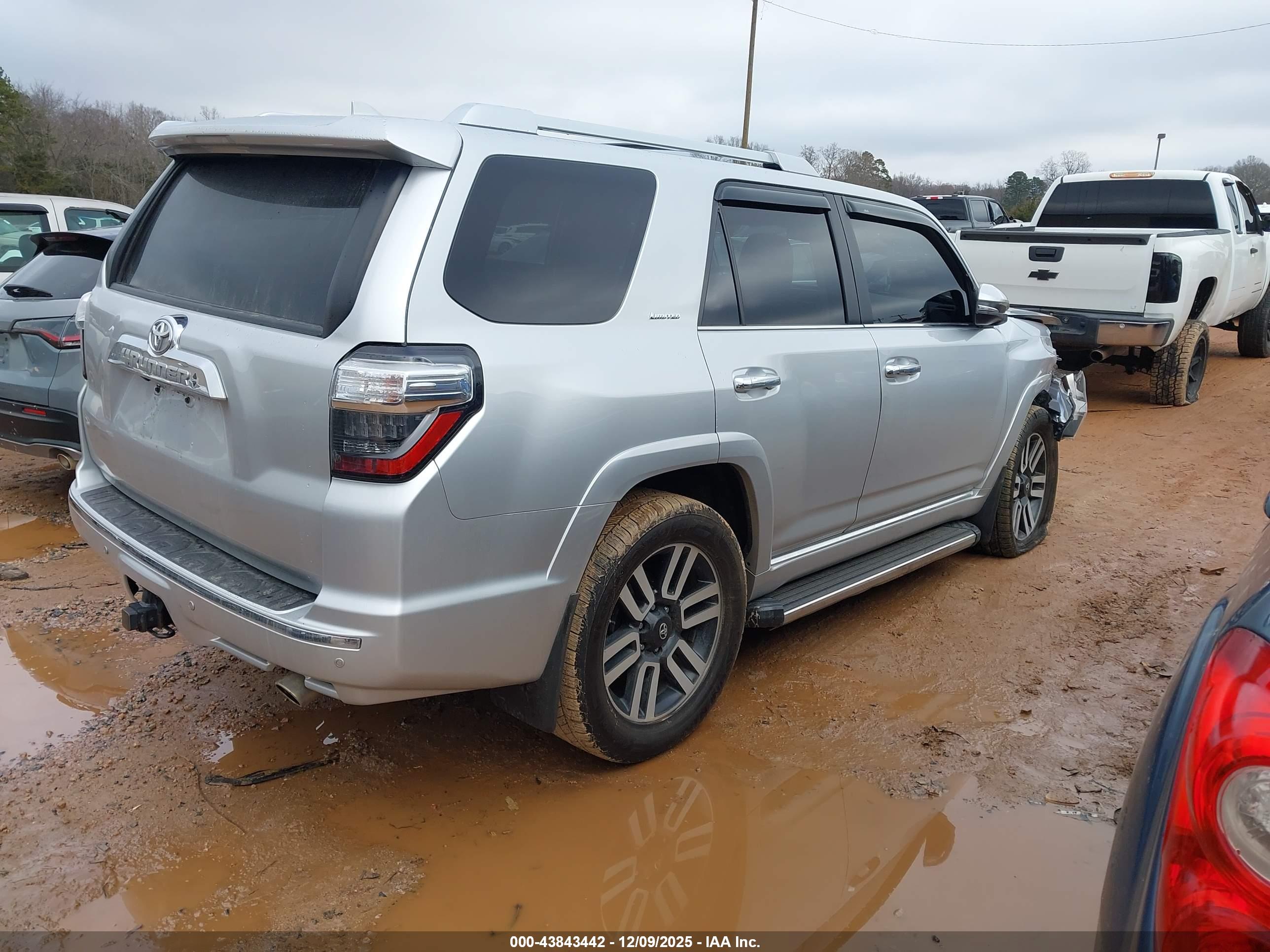 TOYOTA 4RUNNER image 4