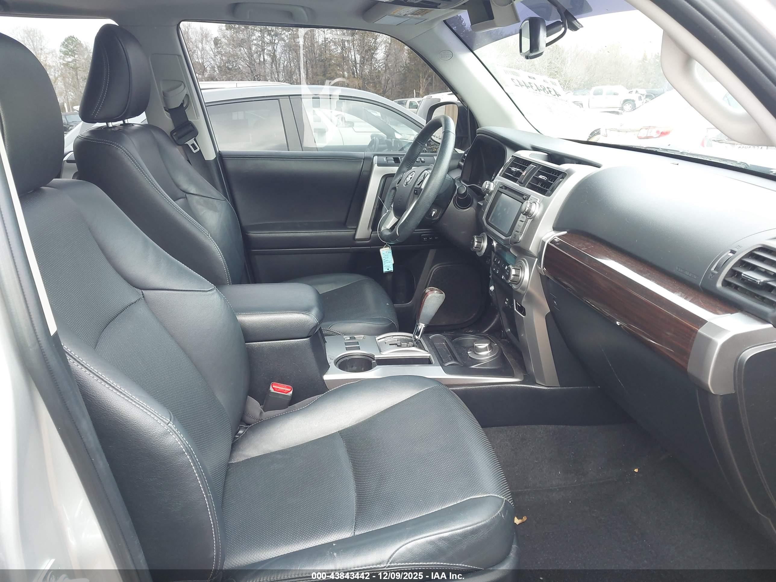 TOYOTA 4RUNNER image 5