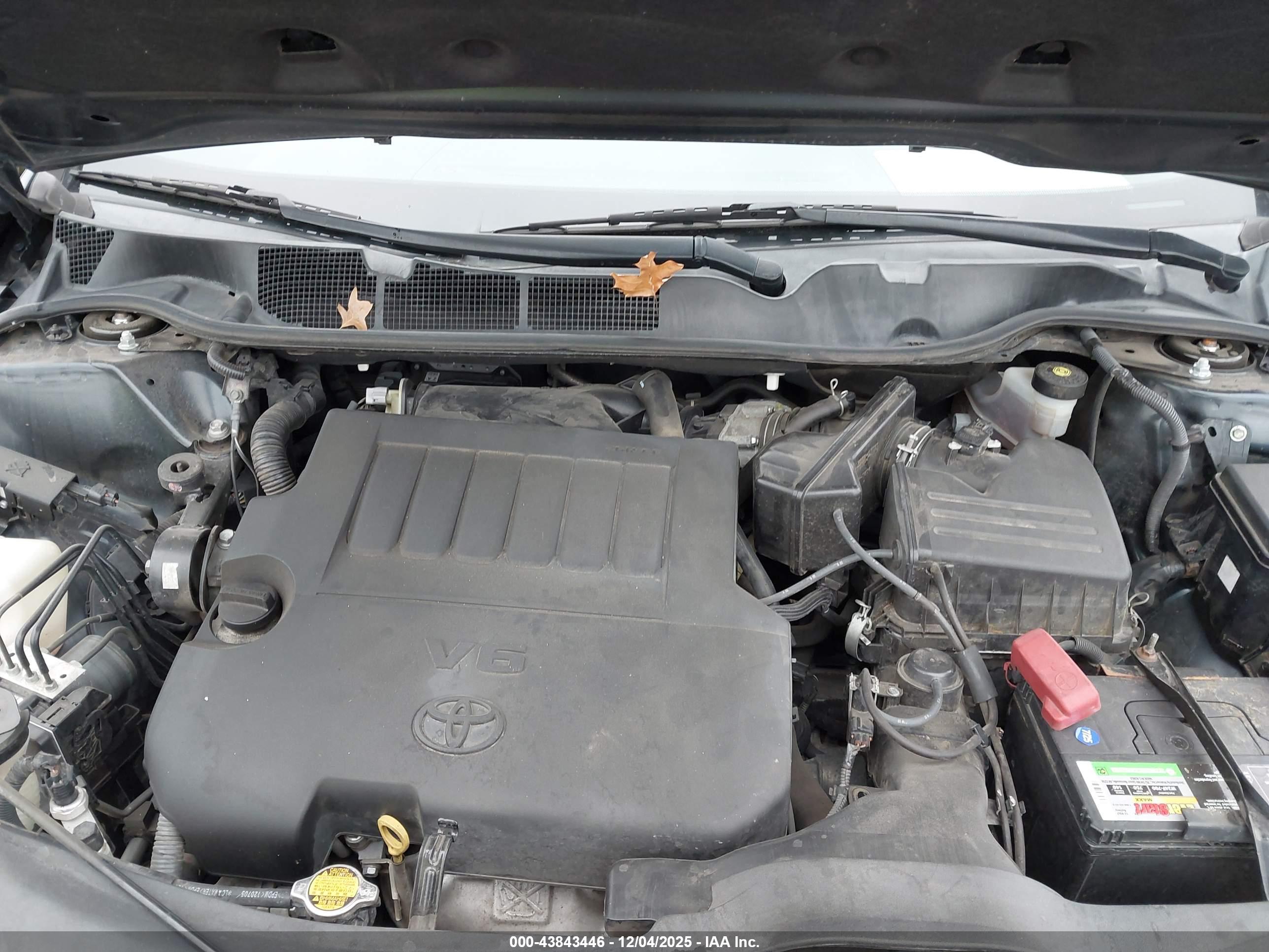 TOYOTA VENZA image 10