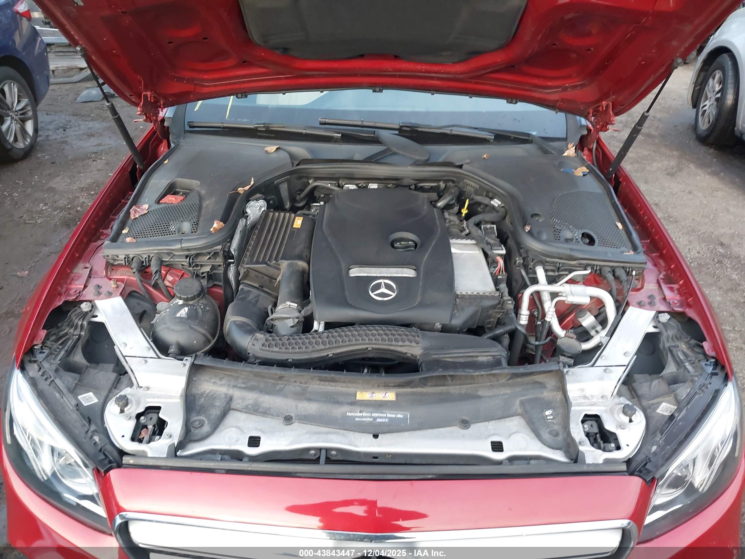 MERCEDES-BENZ E image 10
