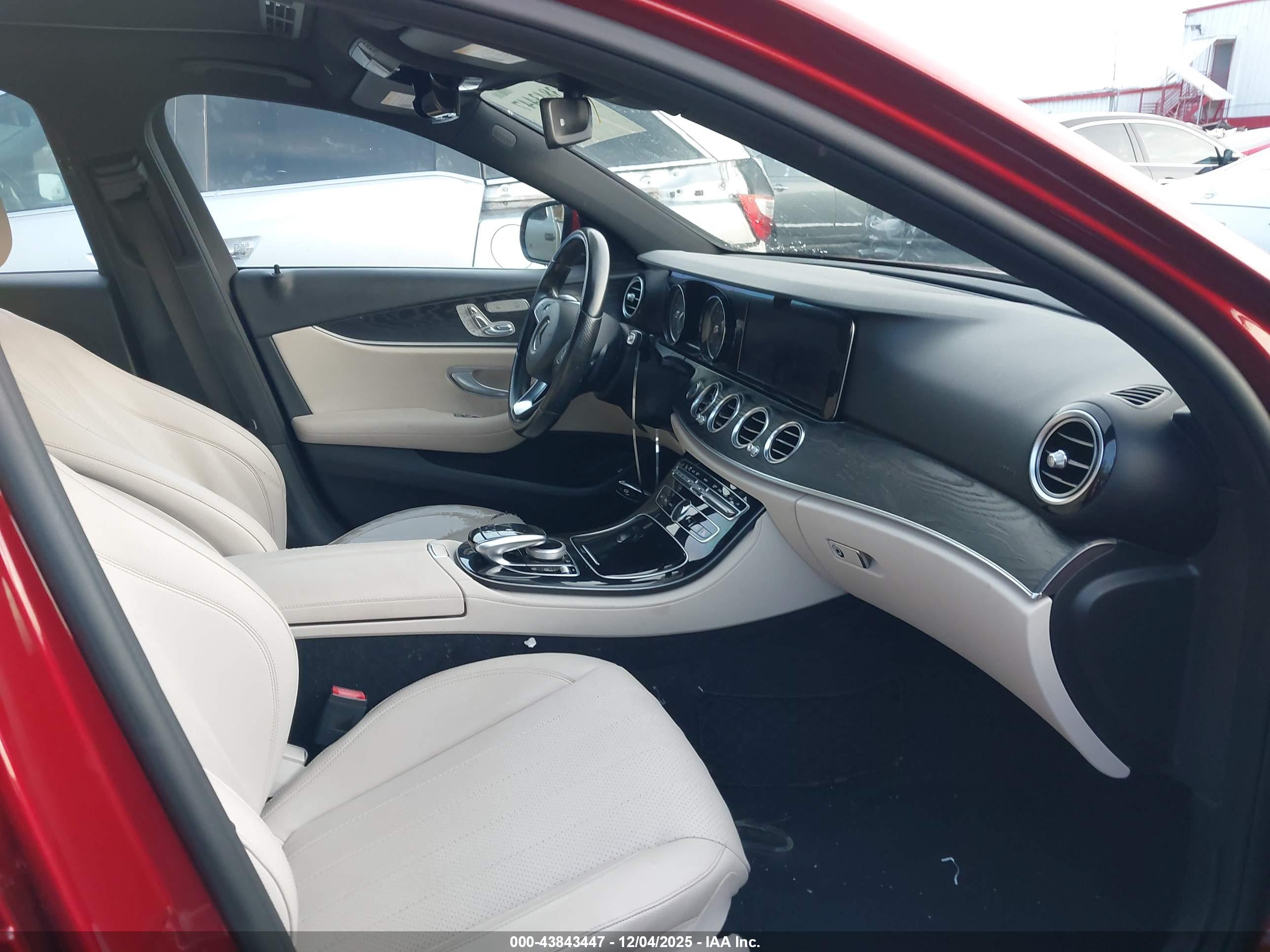 MERCEDES-BENZ E image 5