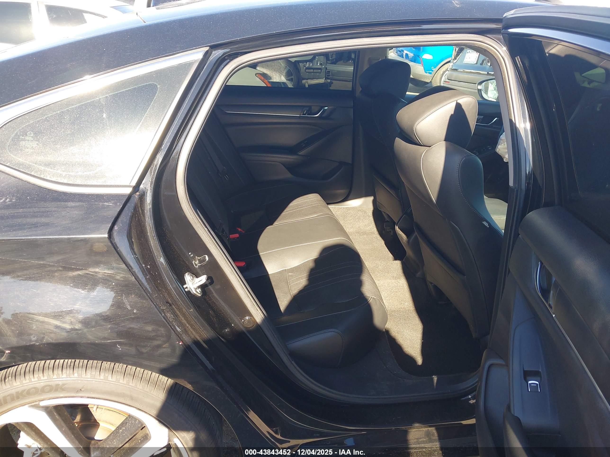 HONDA ACCORD image 8