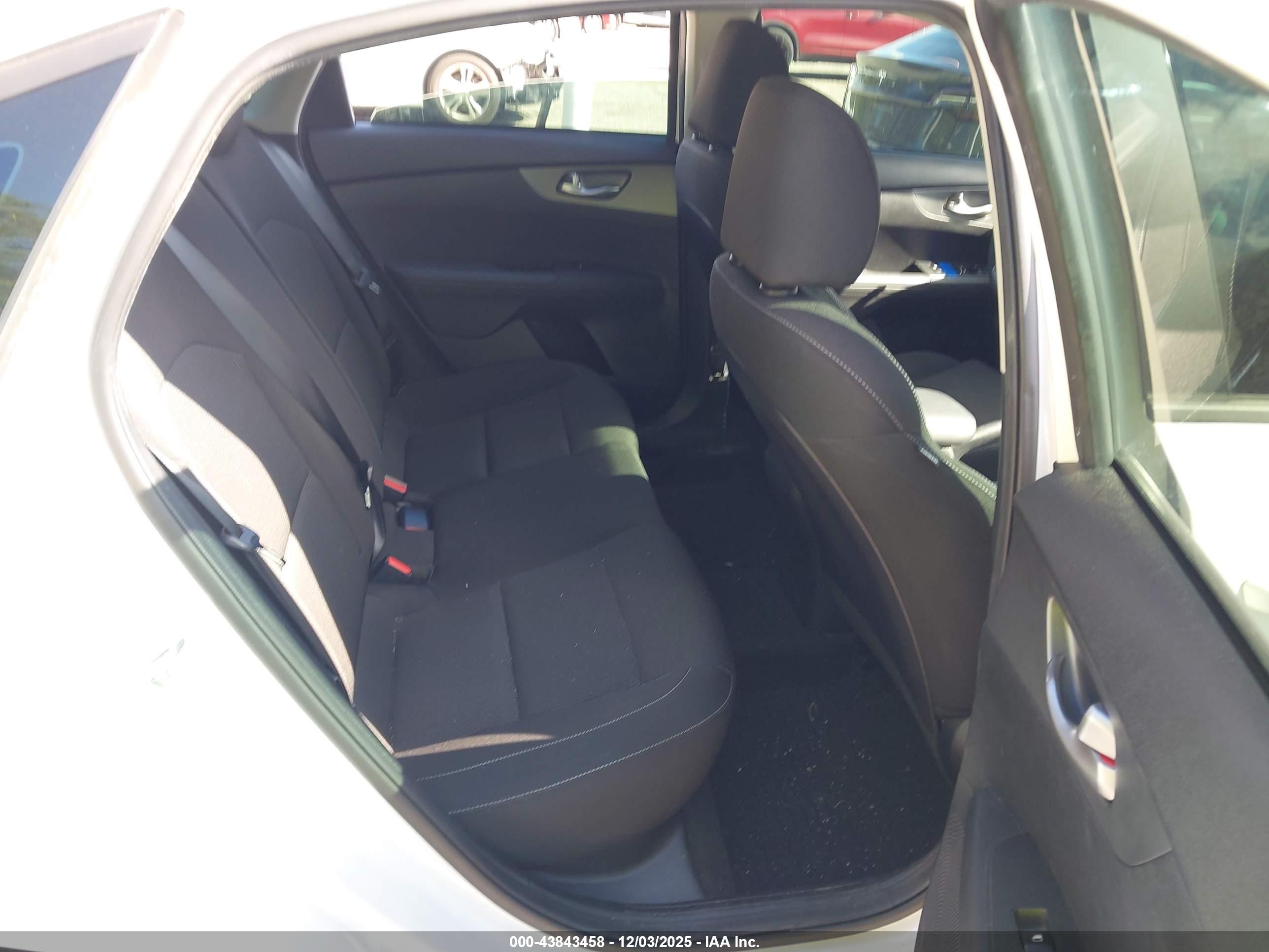KIA FORTE image 8