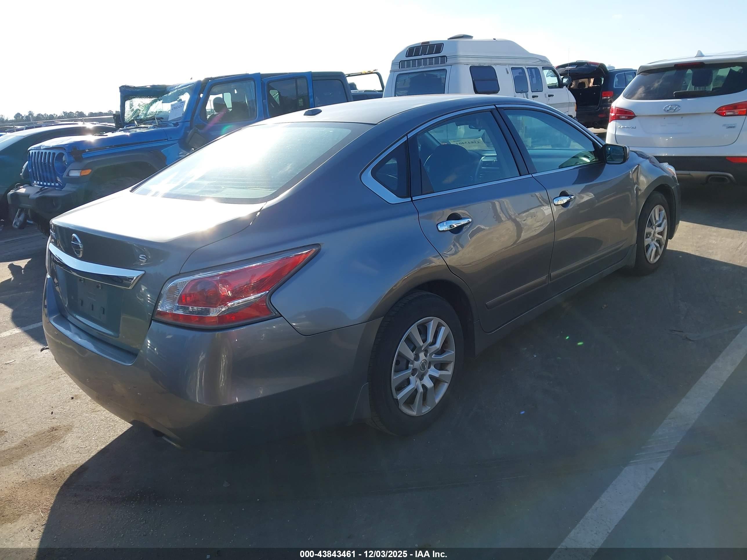 NISSAN ALTIMA image 4