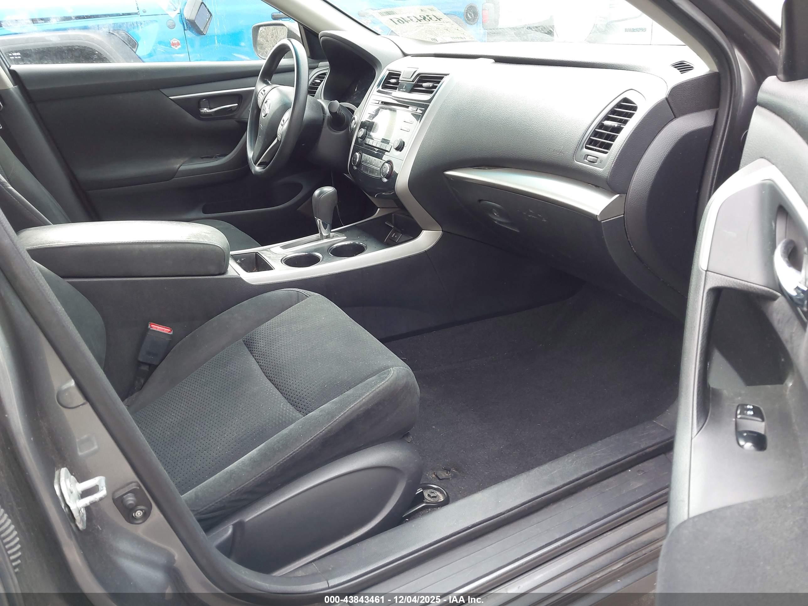 NISSAN ALTIMA image 5