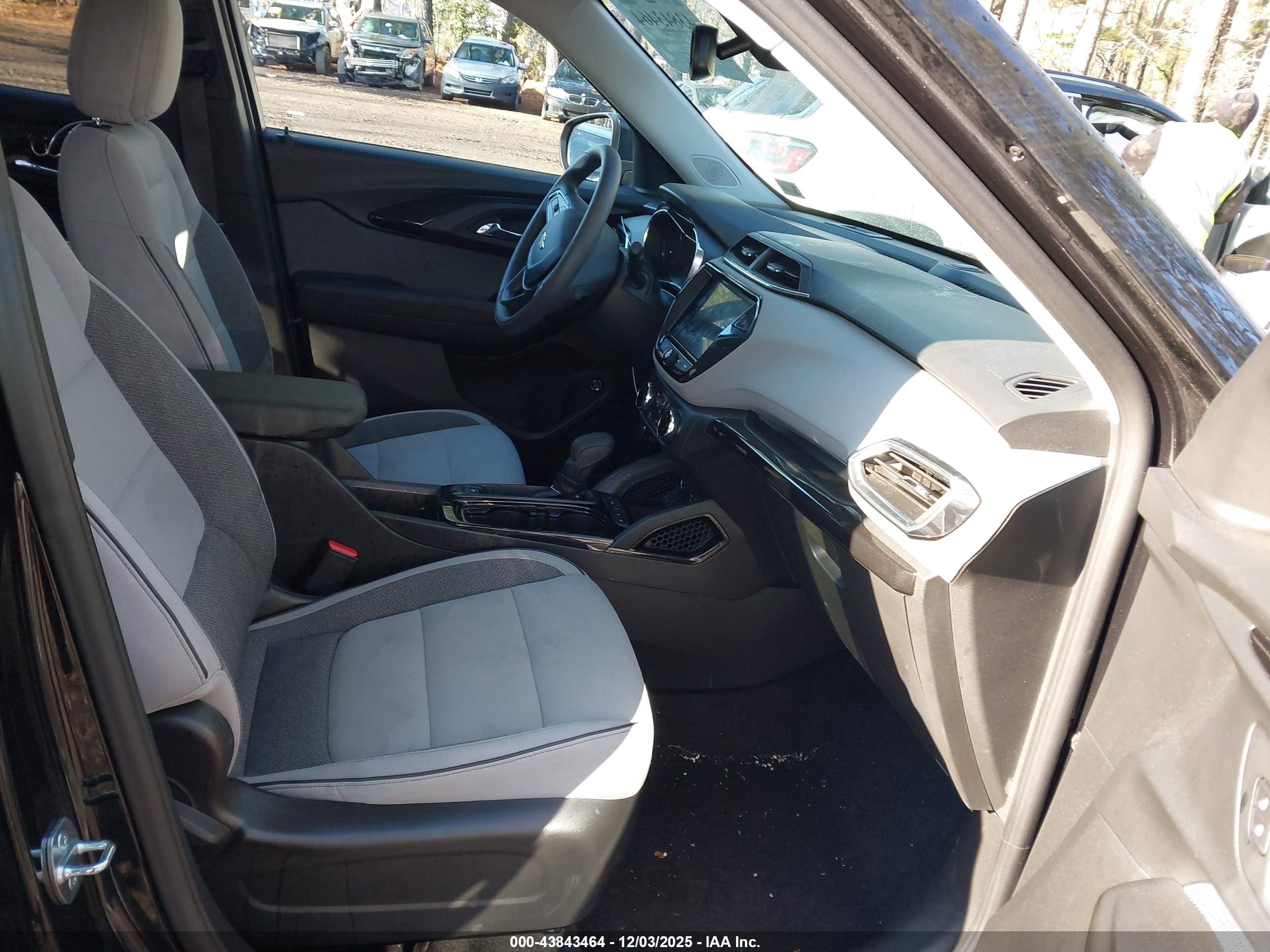 CHEVROLET TRAILBLAZER image 5