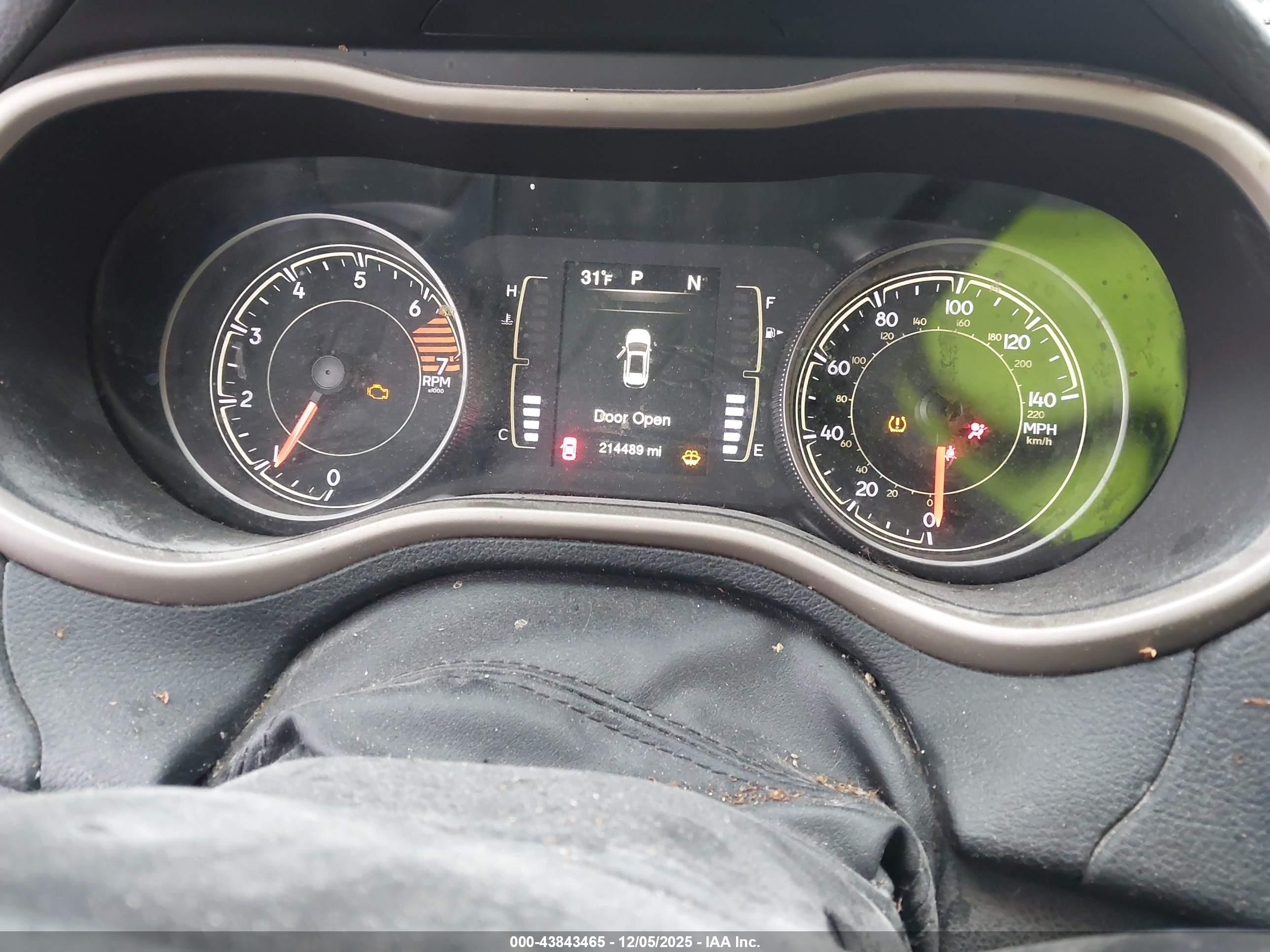 JEEP CHEROKEE image 7