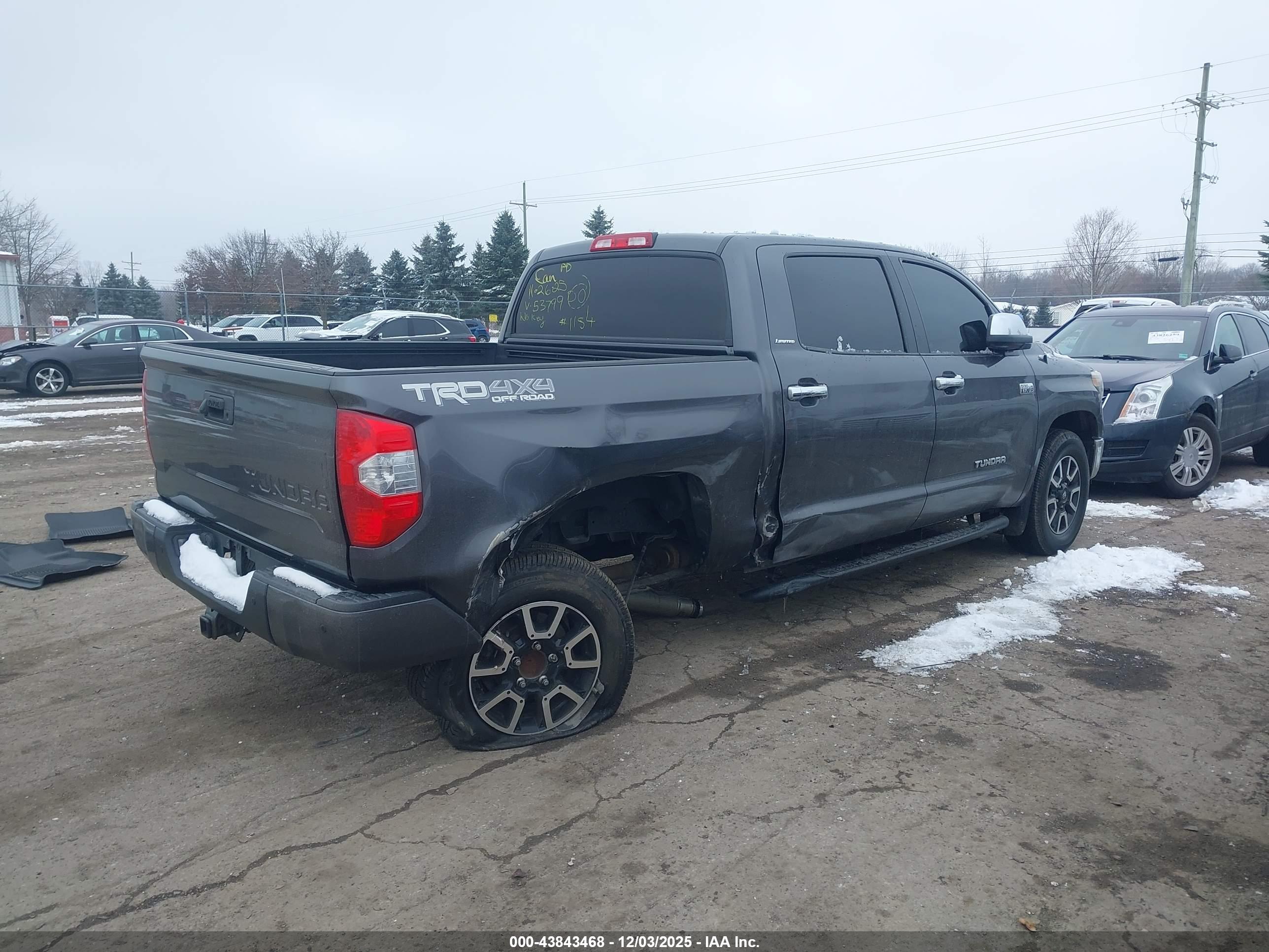 TOYOTA TUNDRA image 4