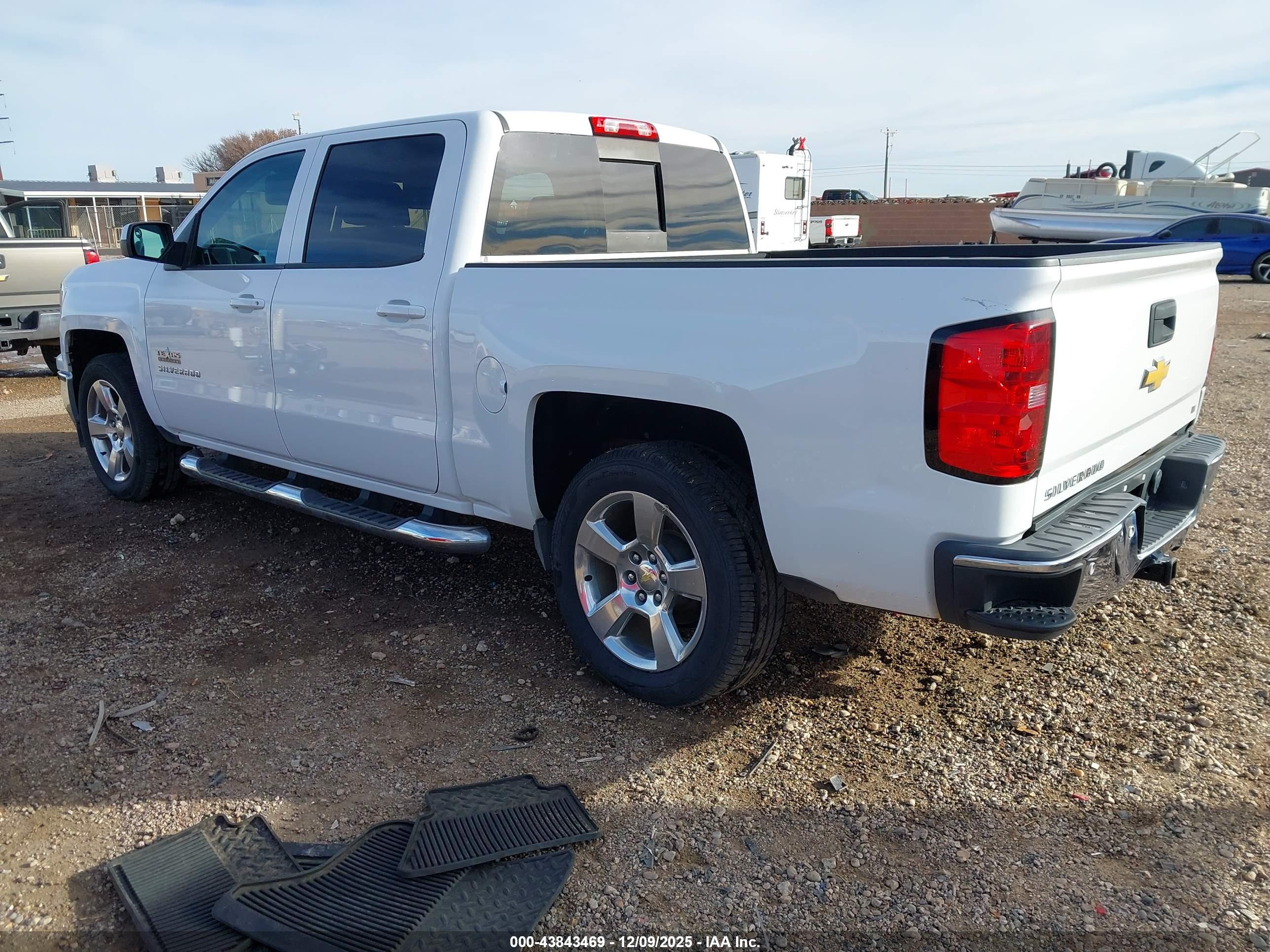 CHEVROLET SILVERADO image 3