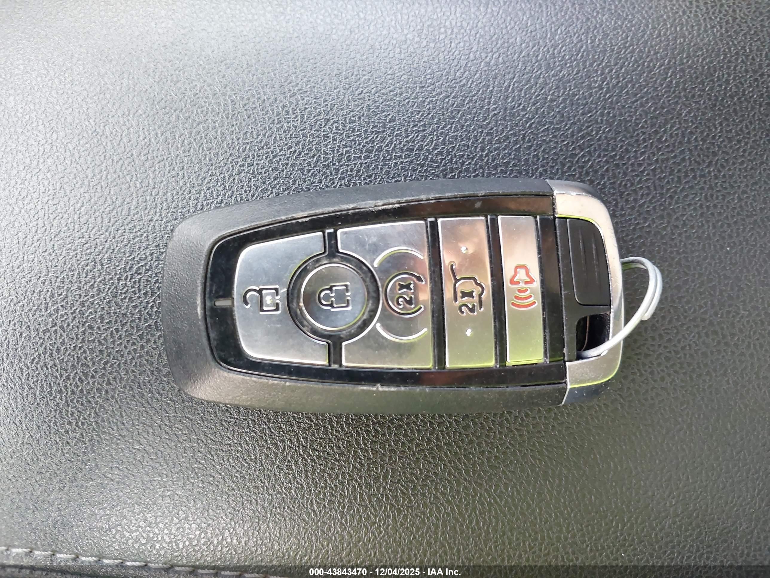 FORD ESCAPE image 11