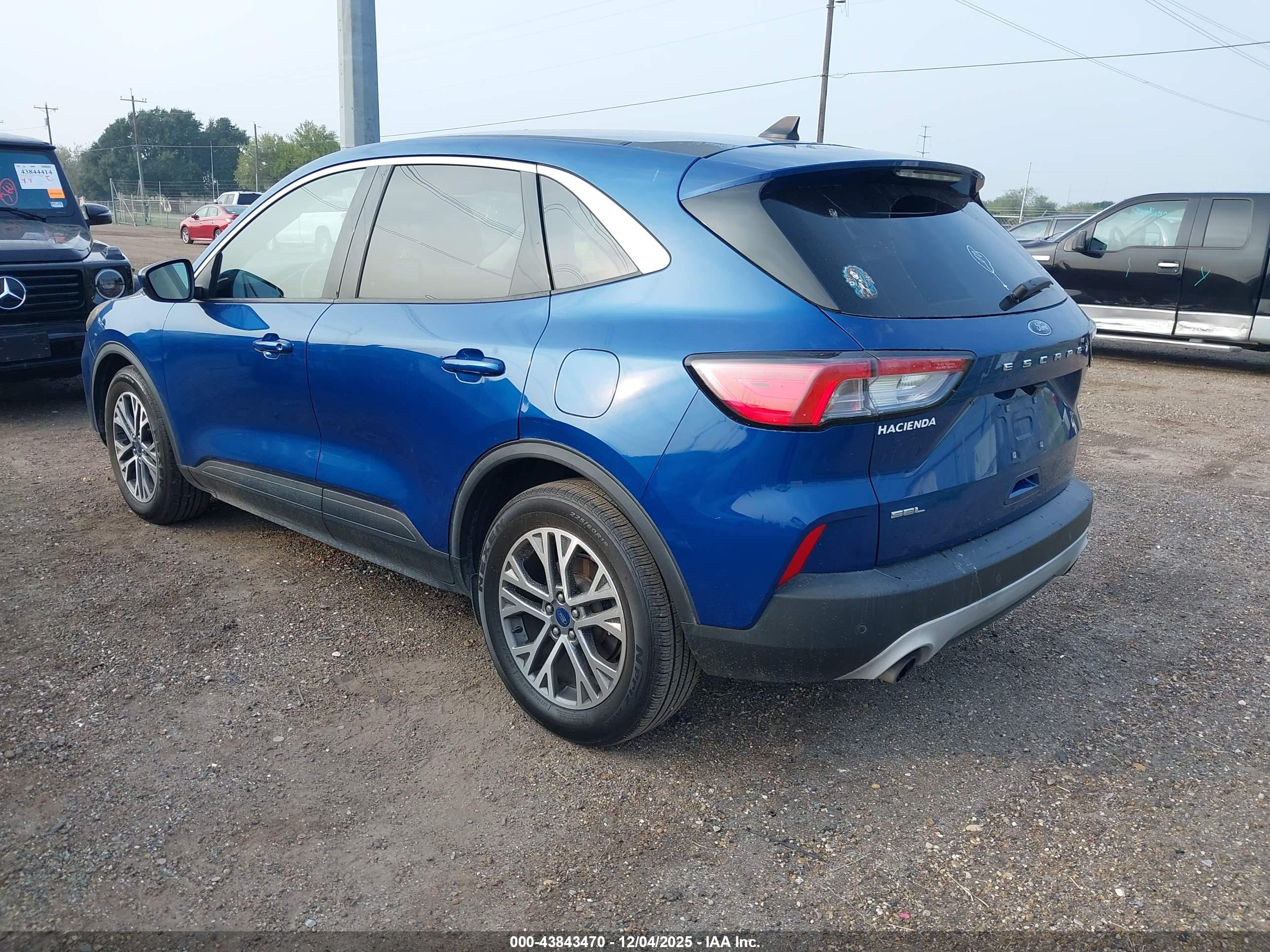FORD ESCAPE image 3