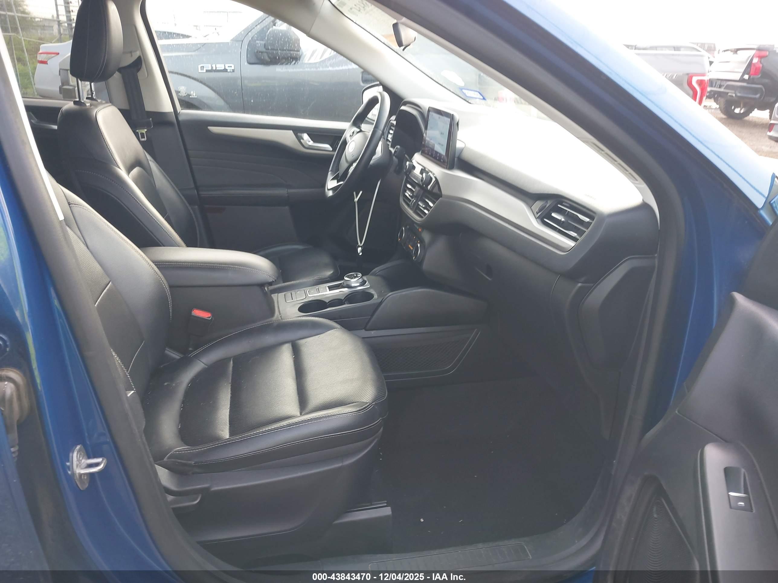 FORD ESCAPE image 5