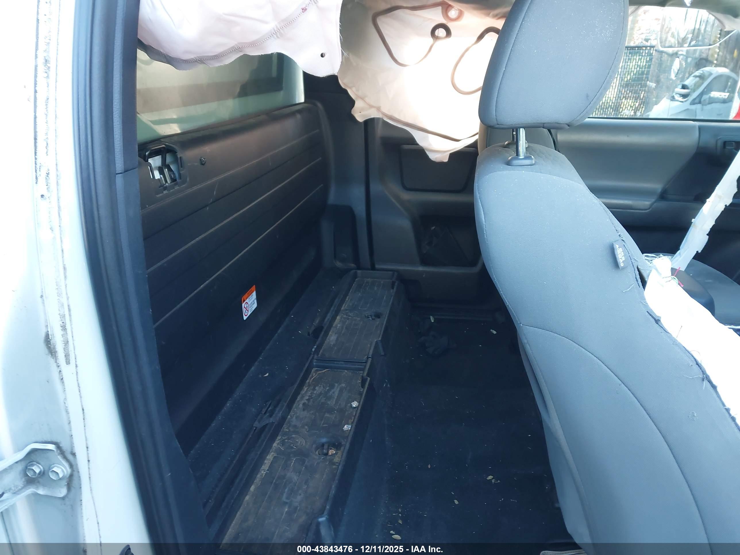 TOYOTA TACOMA image 8