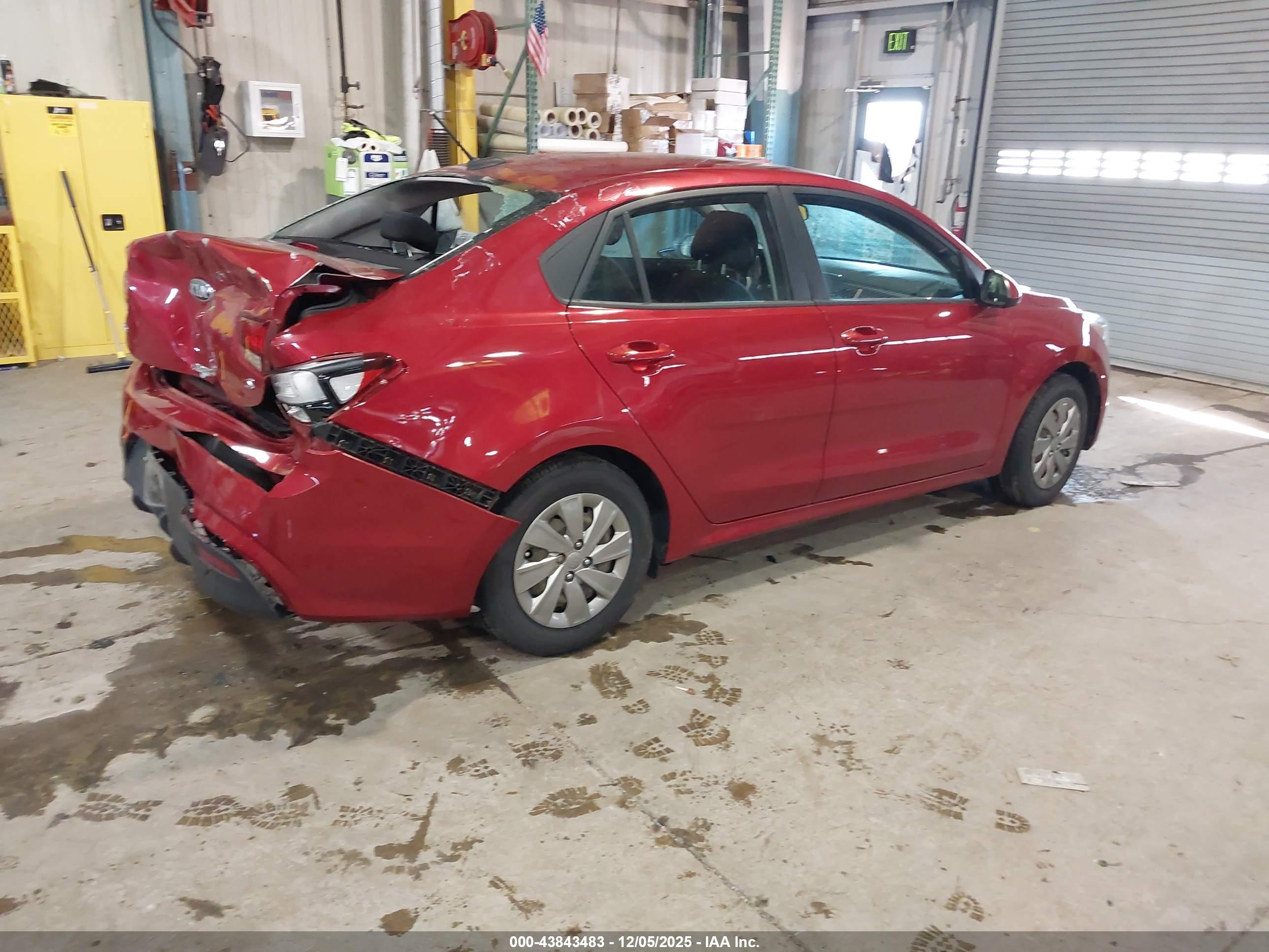 KIA RIO image 4