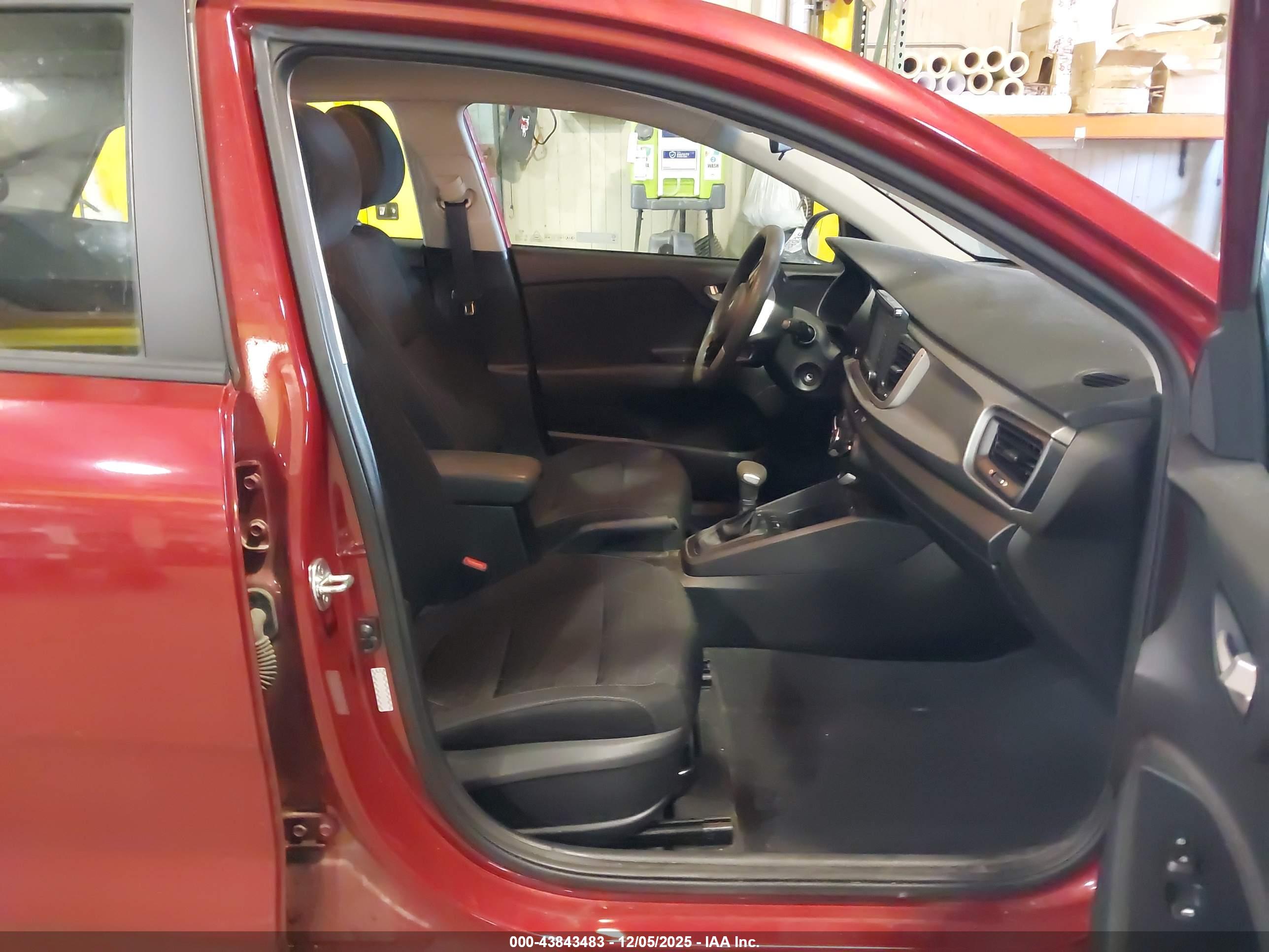 KIA RIO image 5