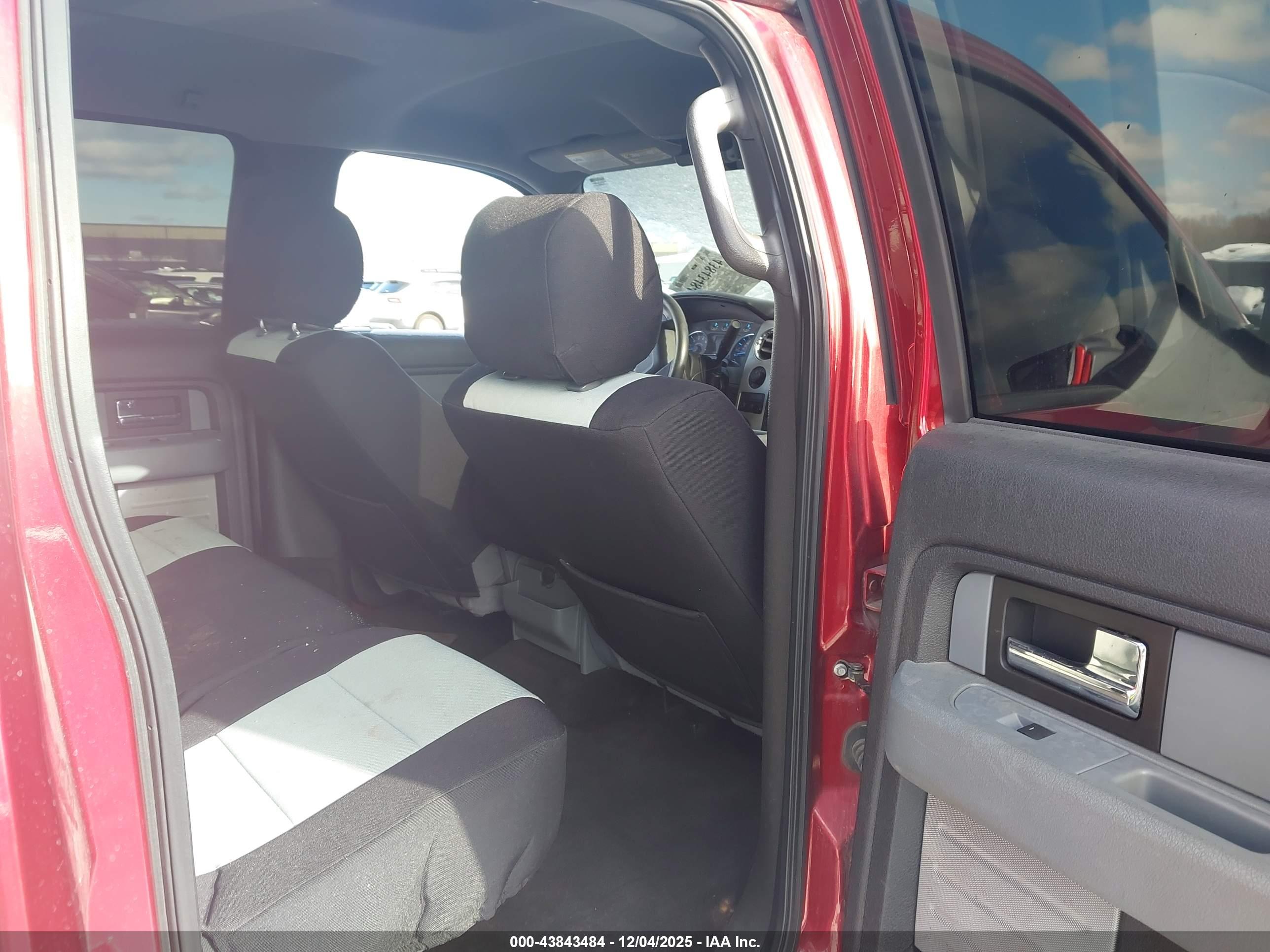 FORD F-150 image 8