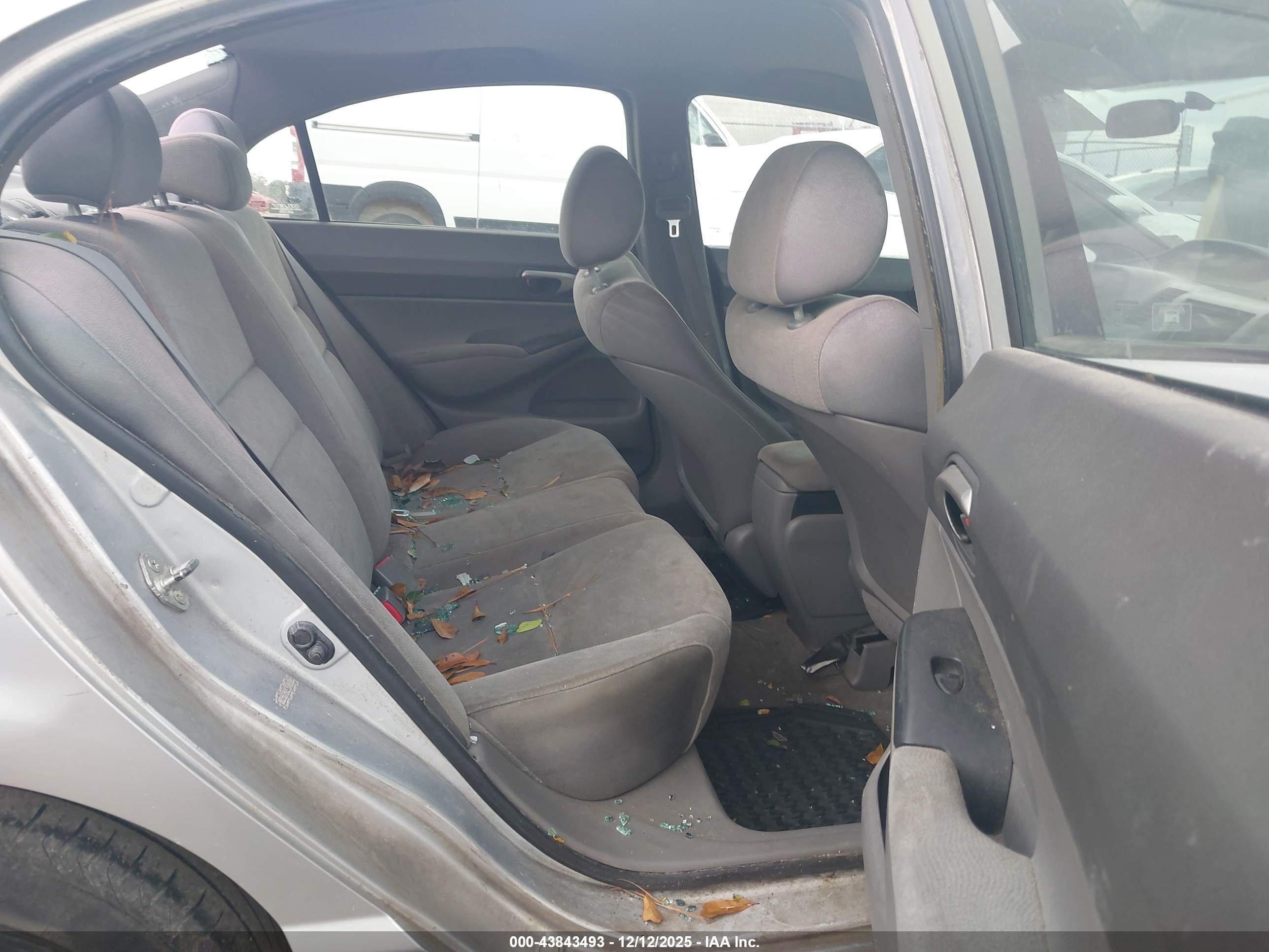 HONDA CIVIC image 8