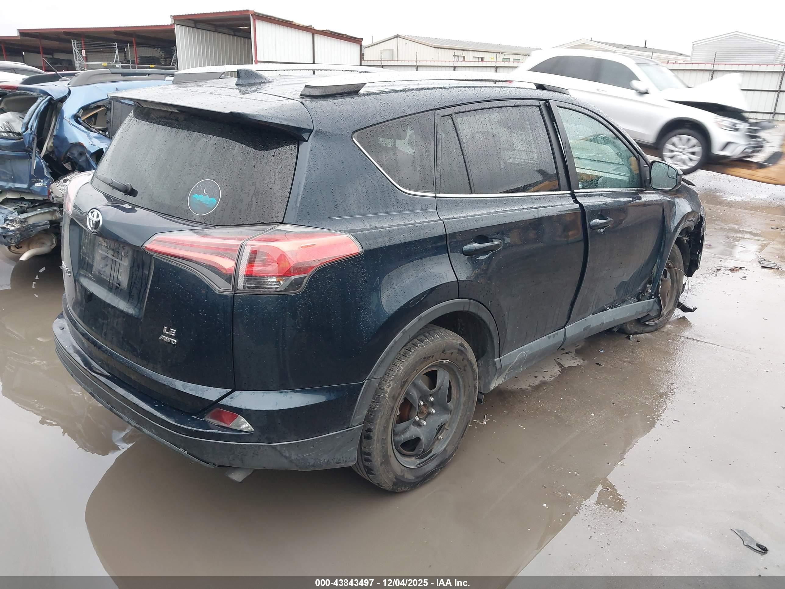 TOYOTA RAV4 image 4
