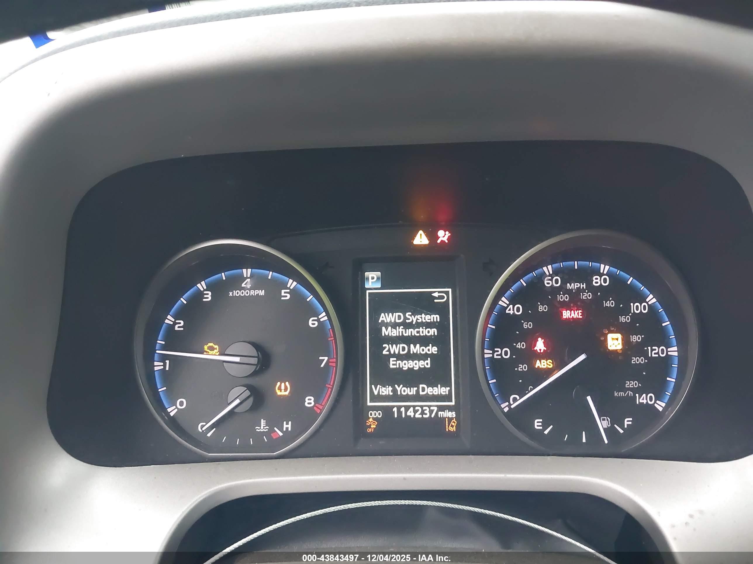 TOYOTA RAV4 image 7