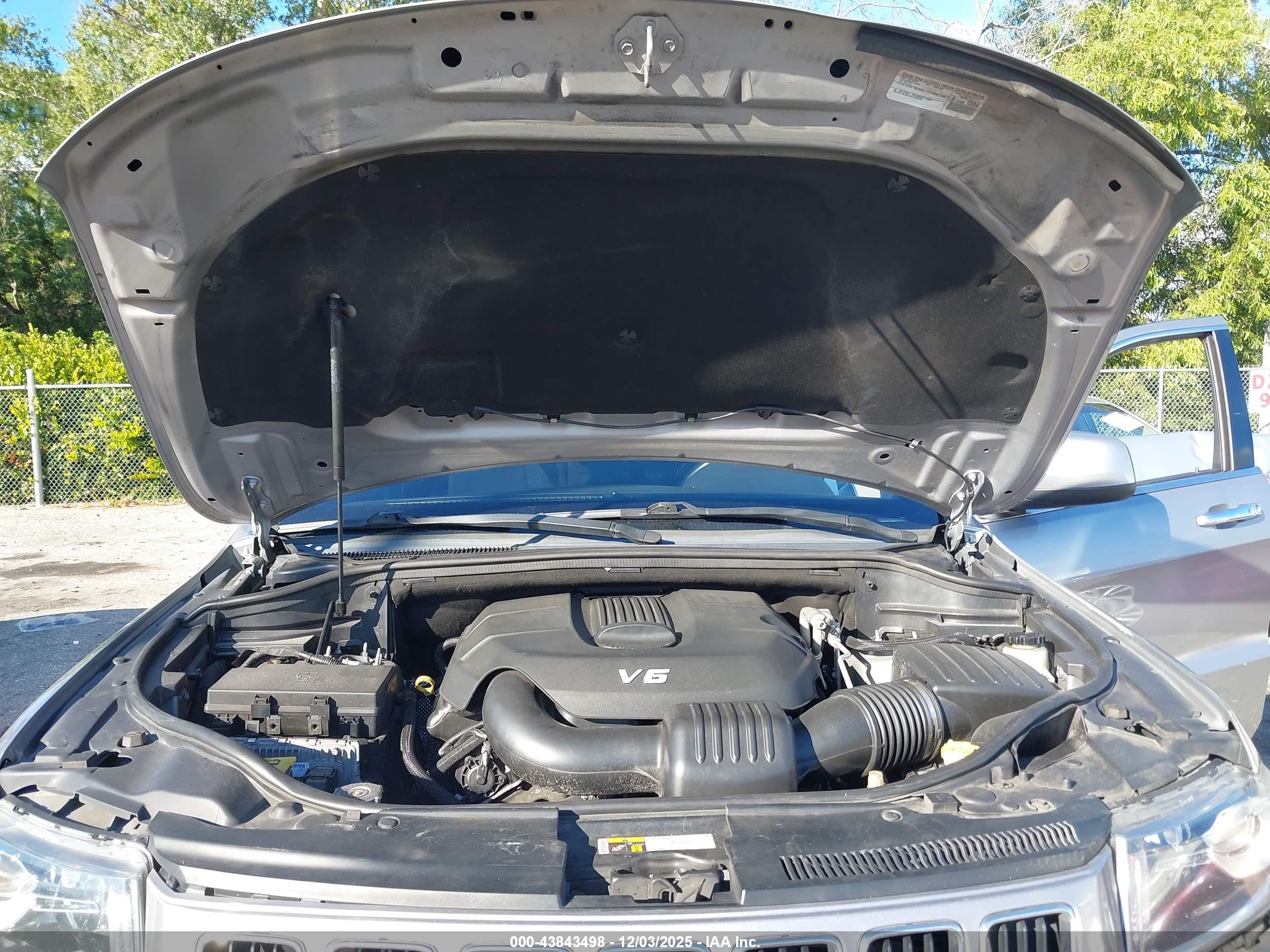 JEEP GRAND image 10