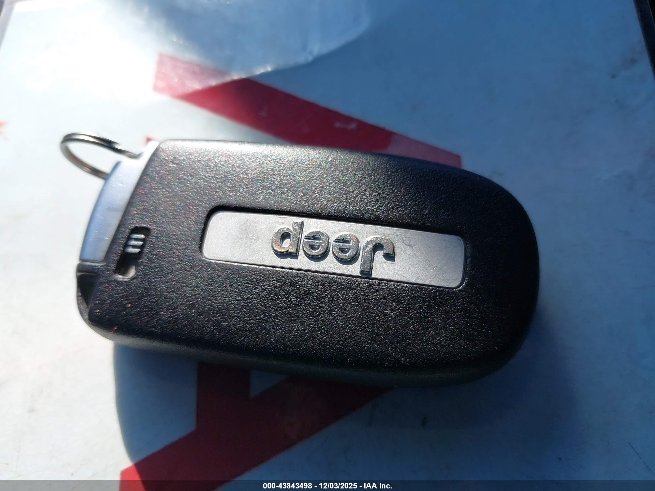 JEEP GRAND image 11