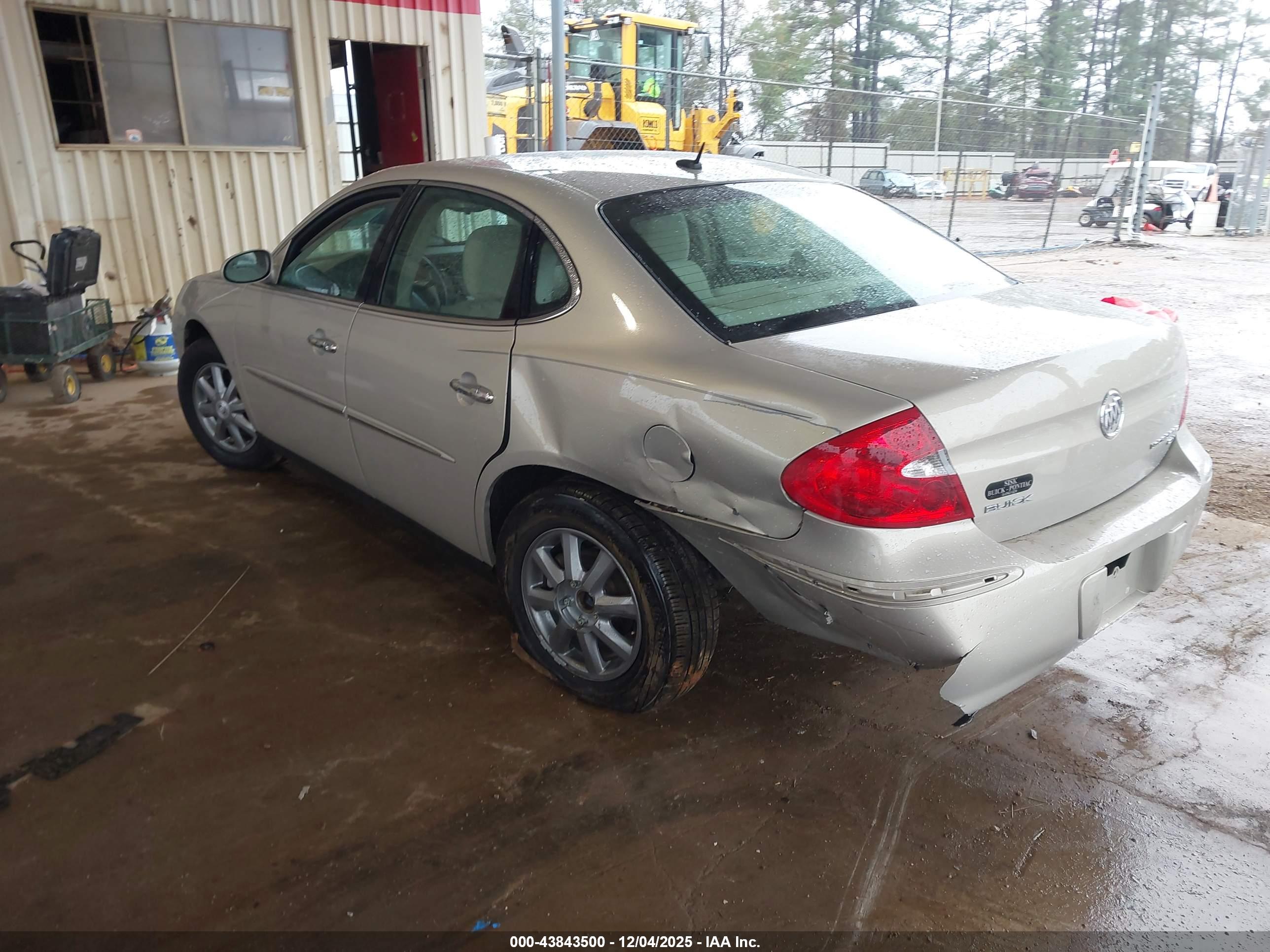 BUICK LACROSSE image 3