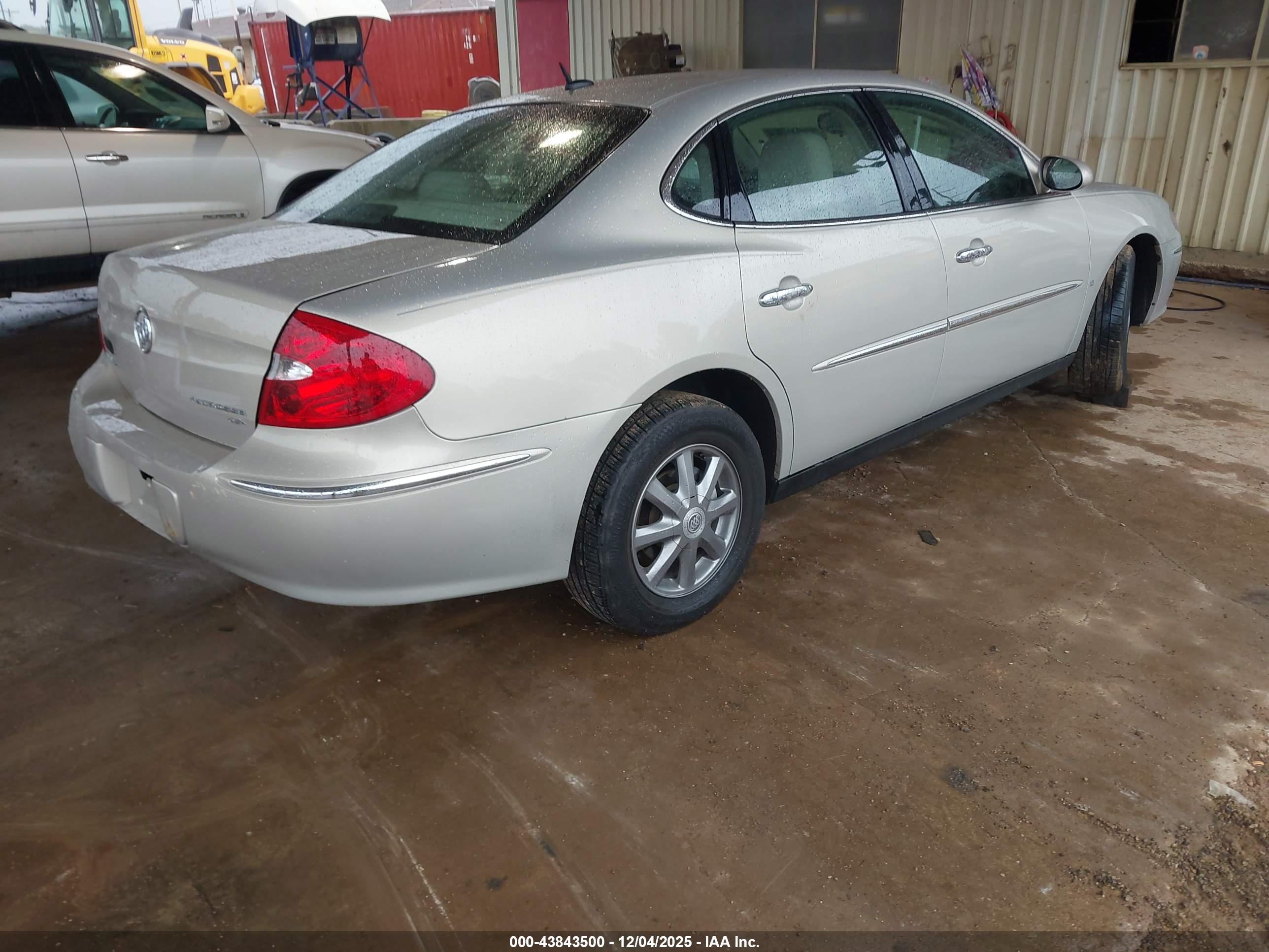 BUICK LACROSSE image 4