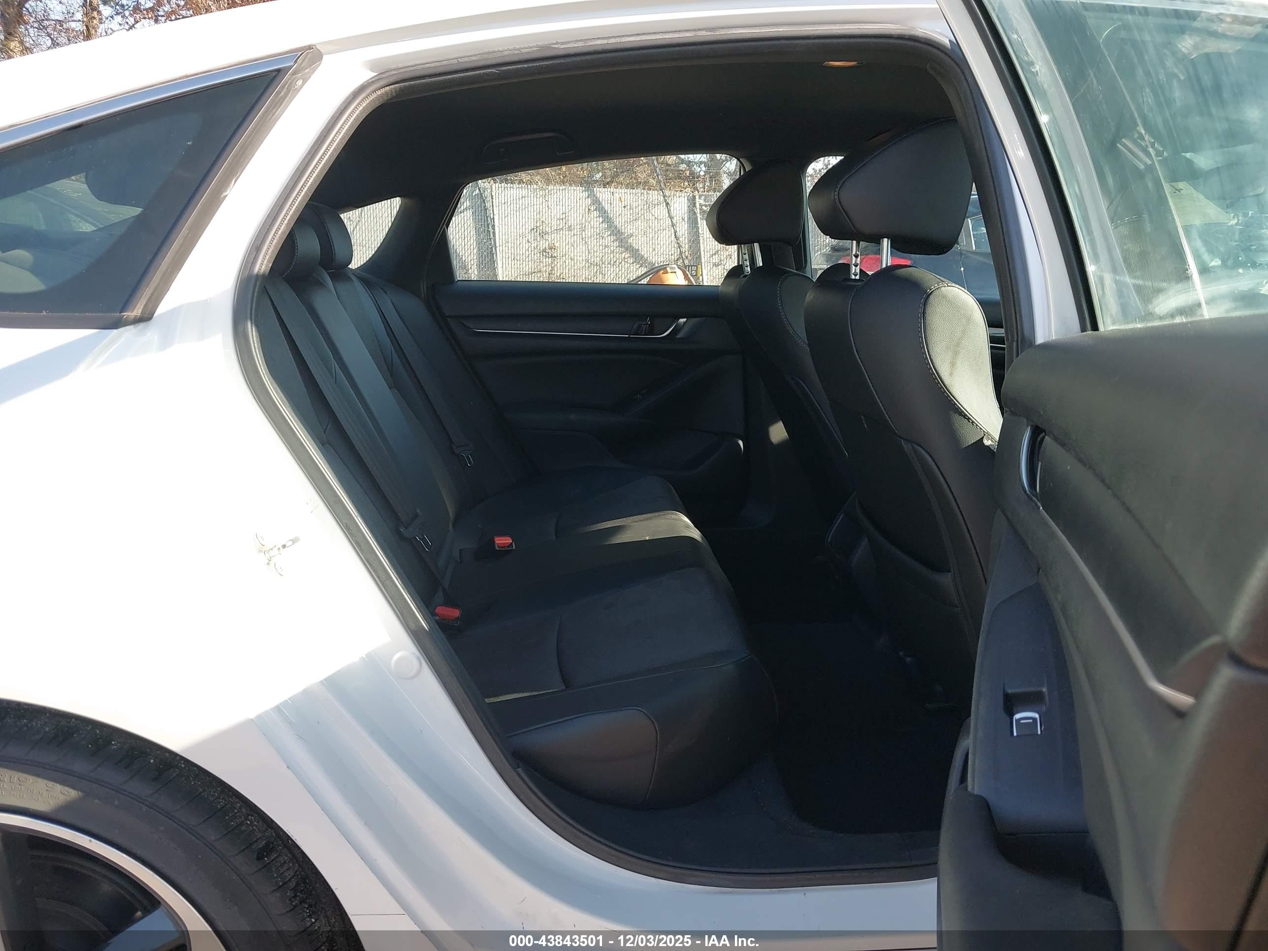 HONDA ACCORD image 8