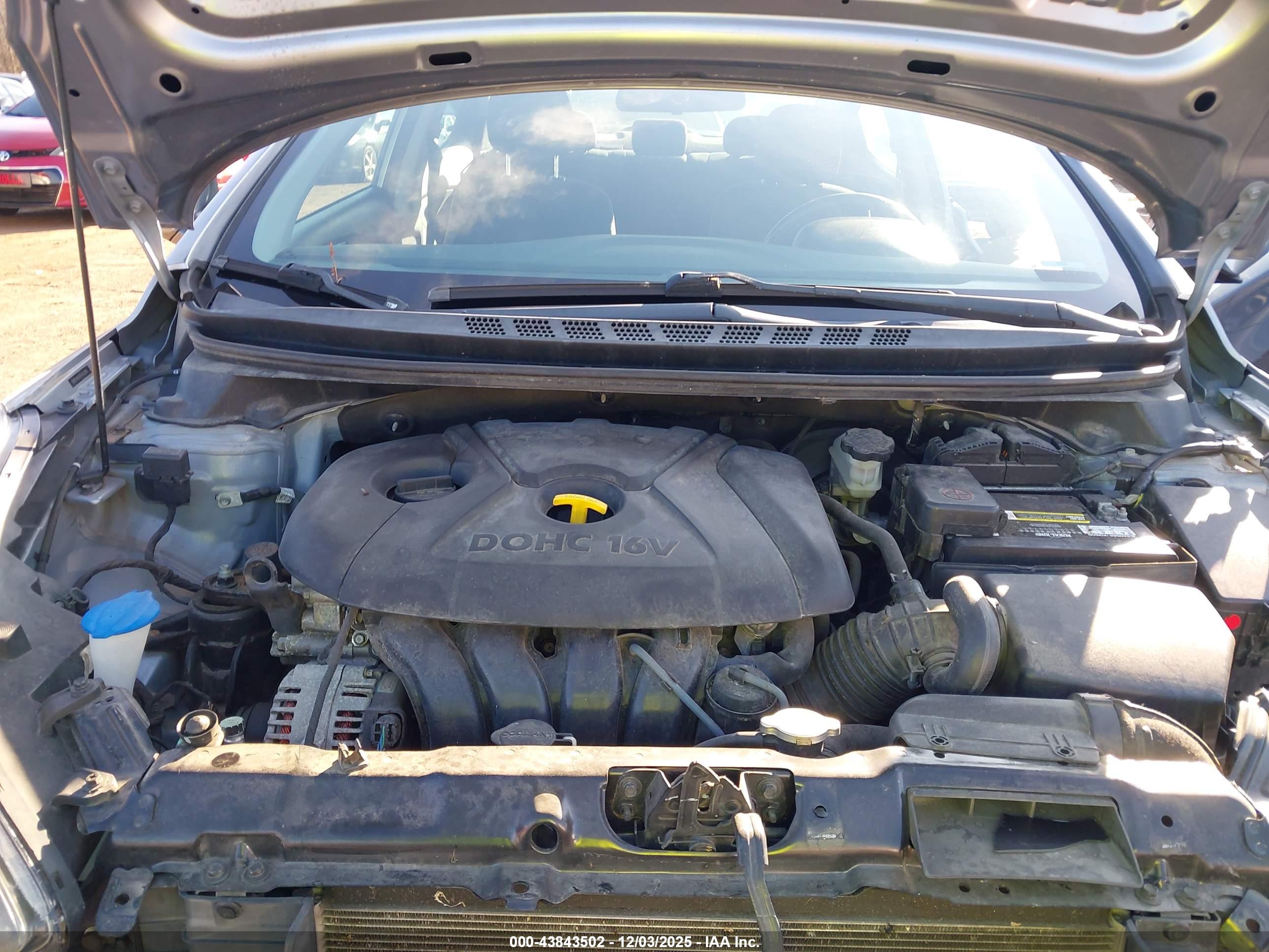 HYUNDAI ELANTRA image 10