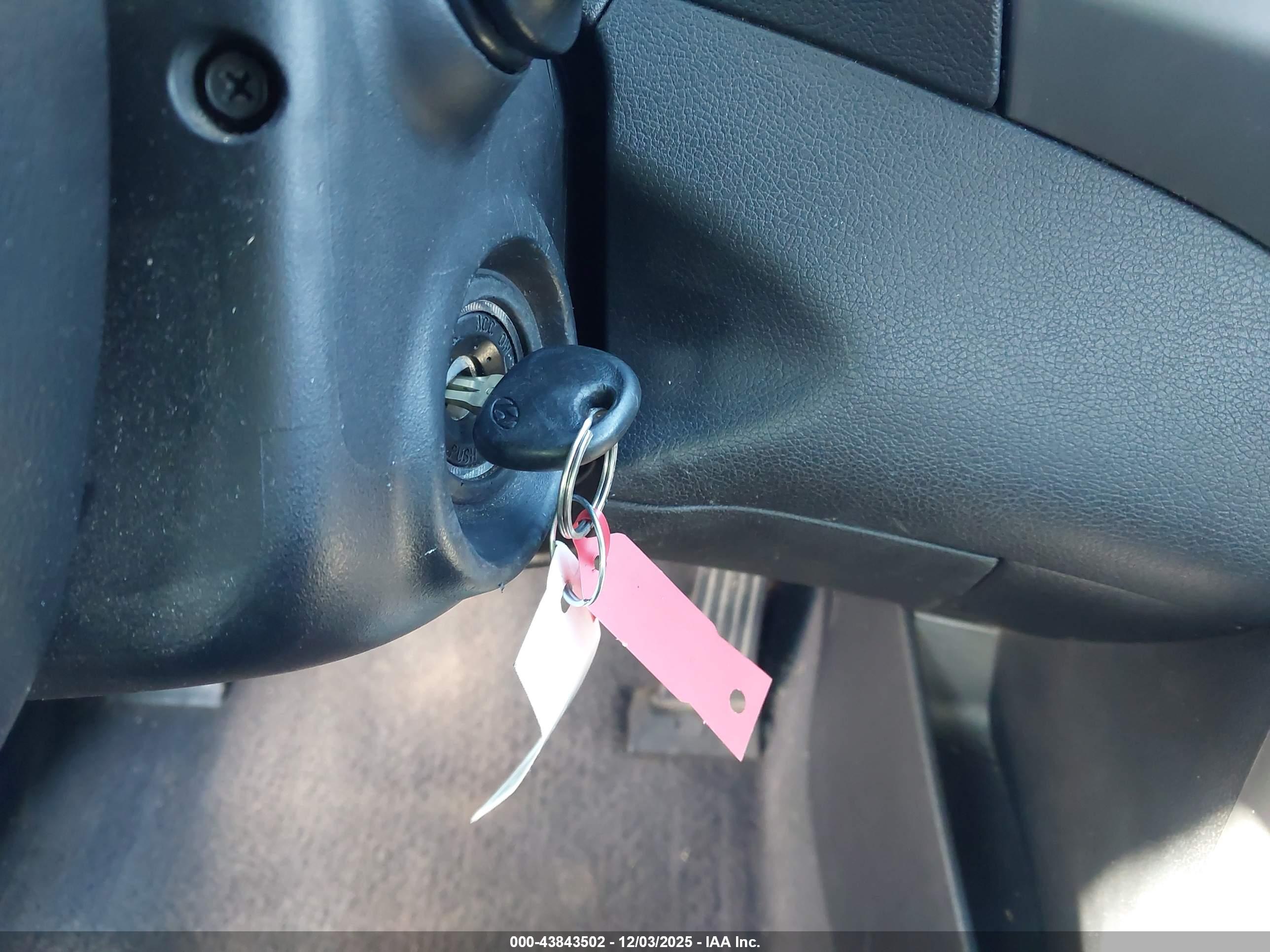 HYUNDAI ELANTRA image 11