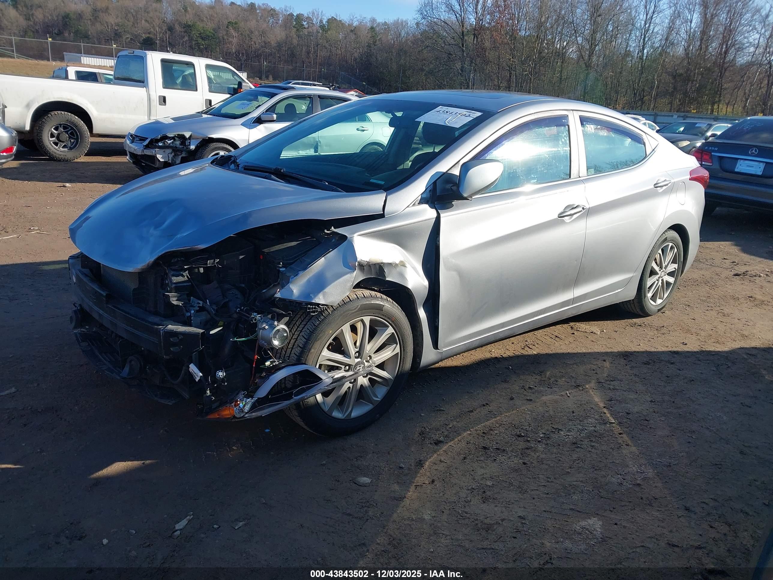 HYUNDAI ELANTRA image 2
