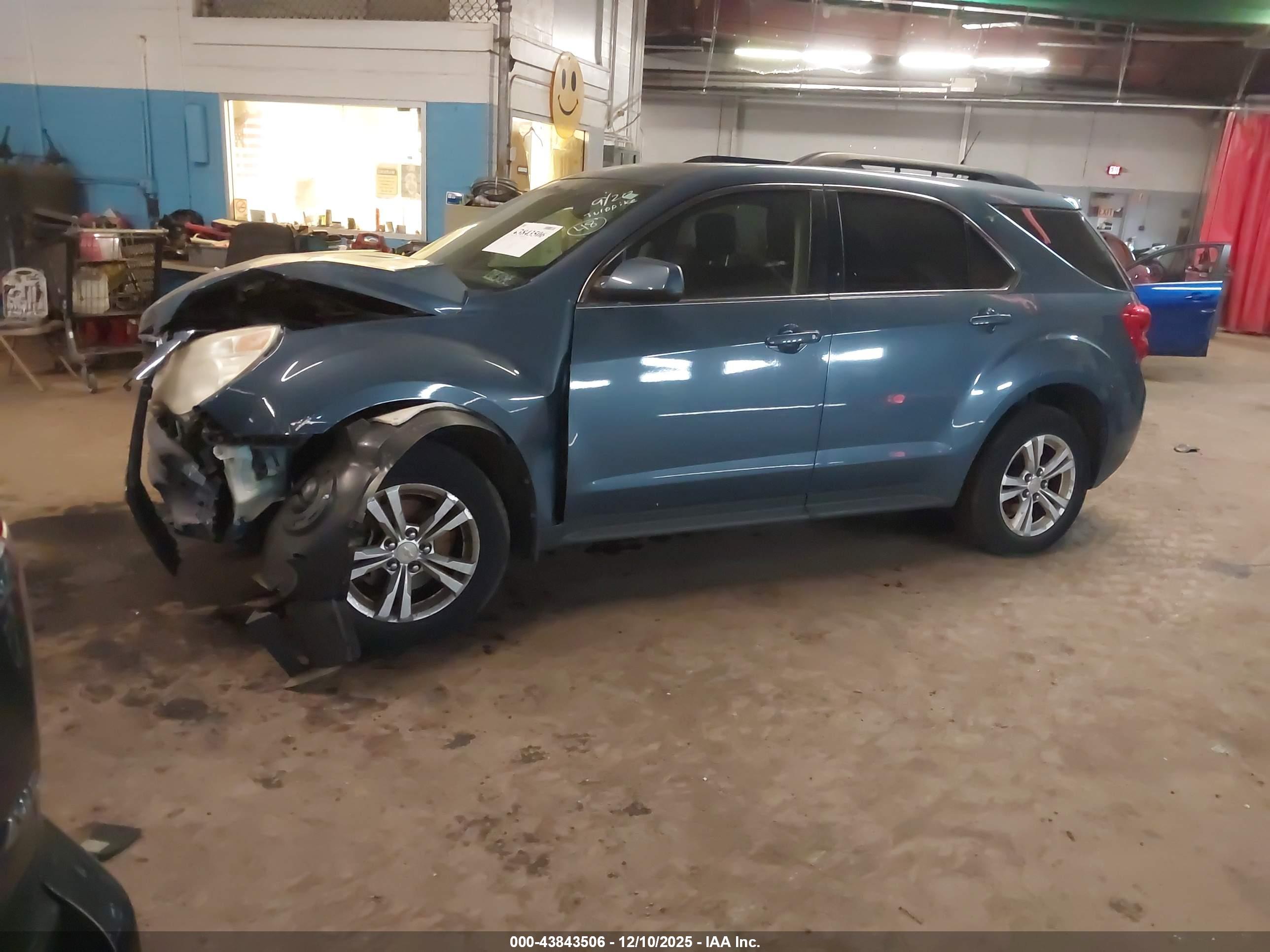 CHEVROLET EQUINOX image 2