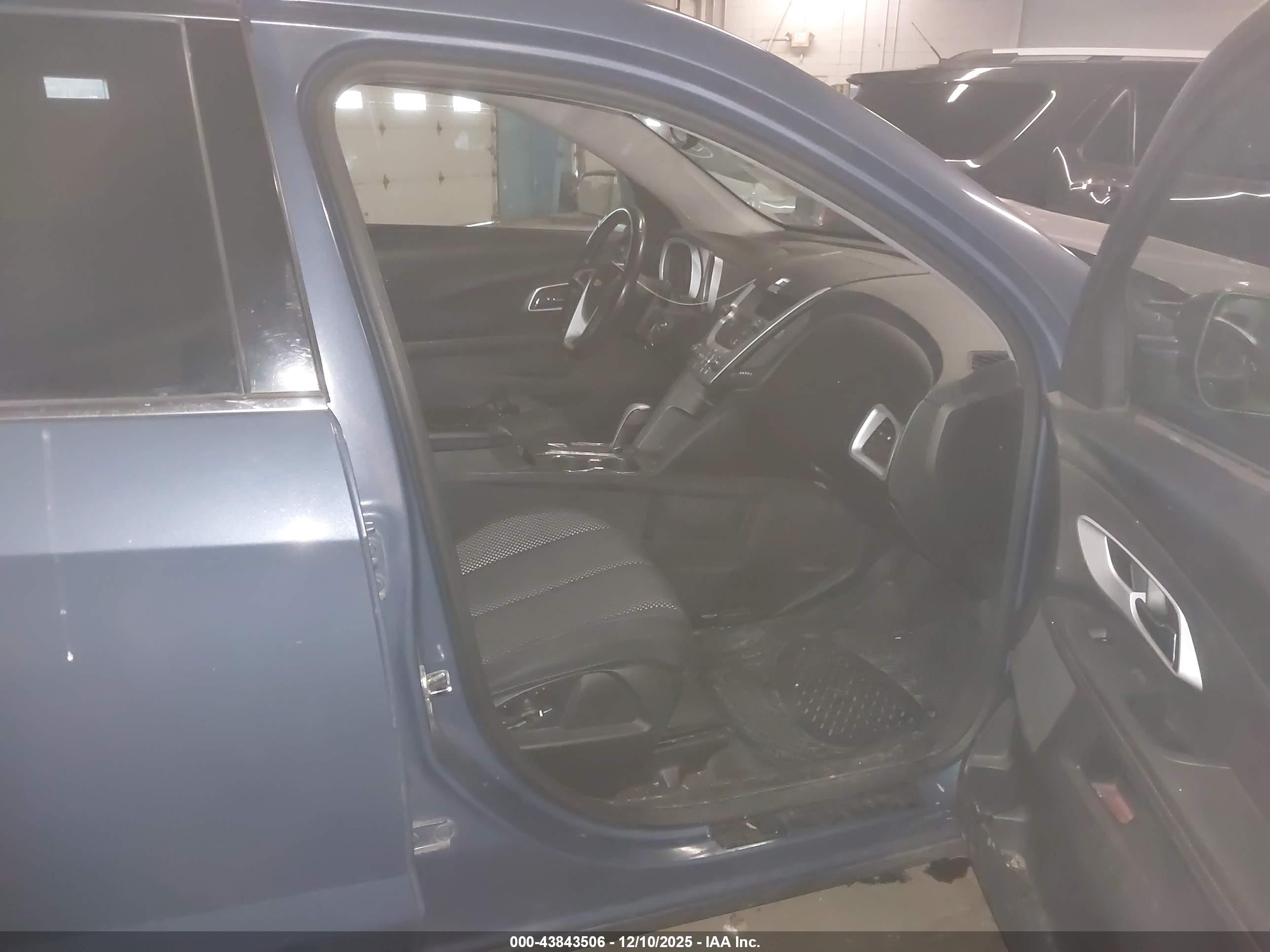 CHEVROLET EQUINOX image 5