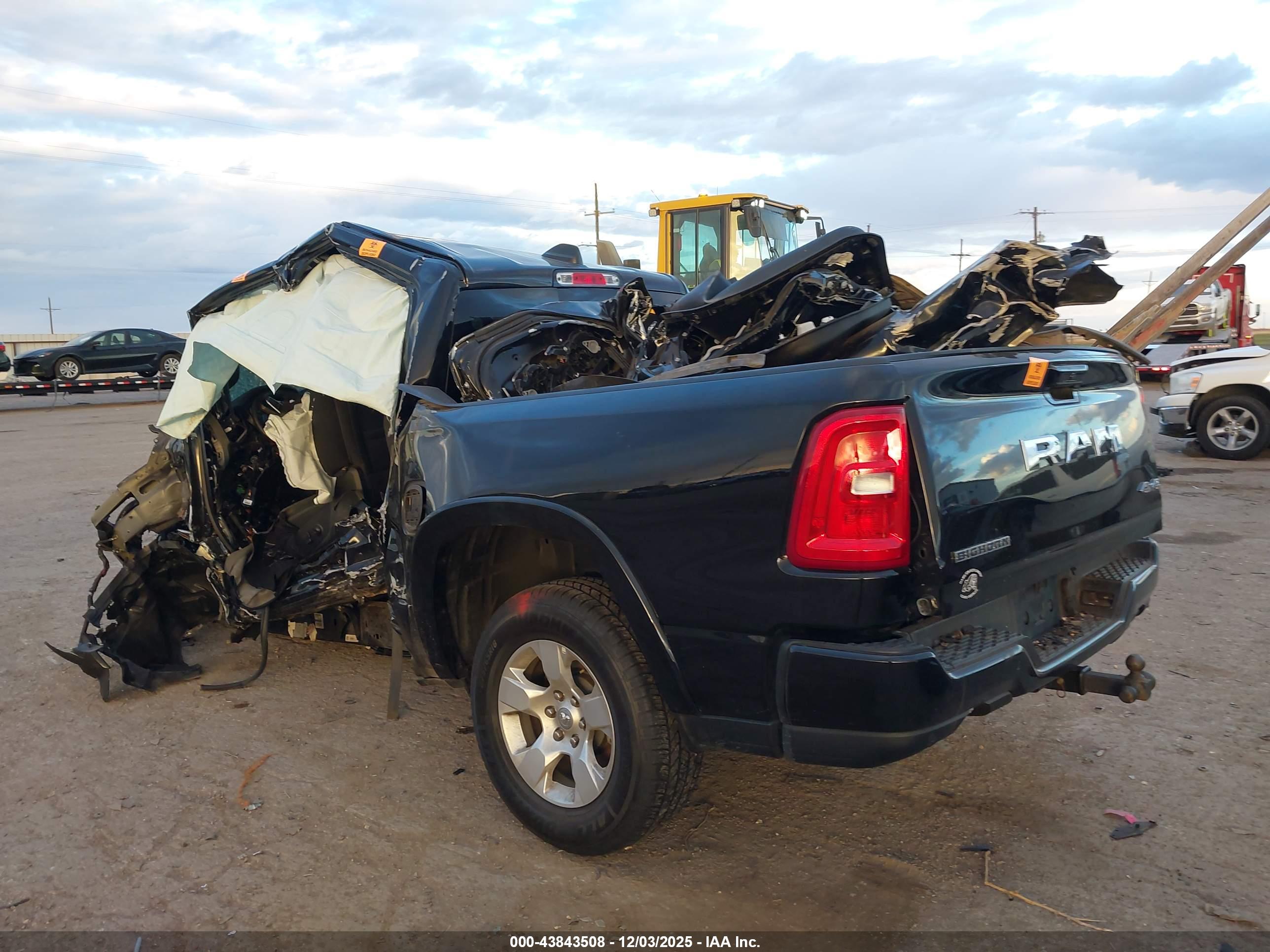 RAM 1500 image 3