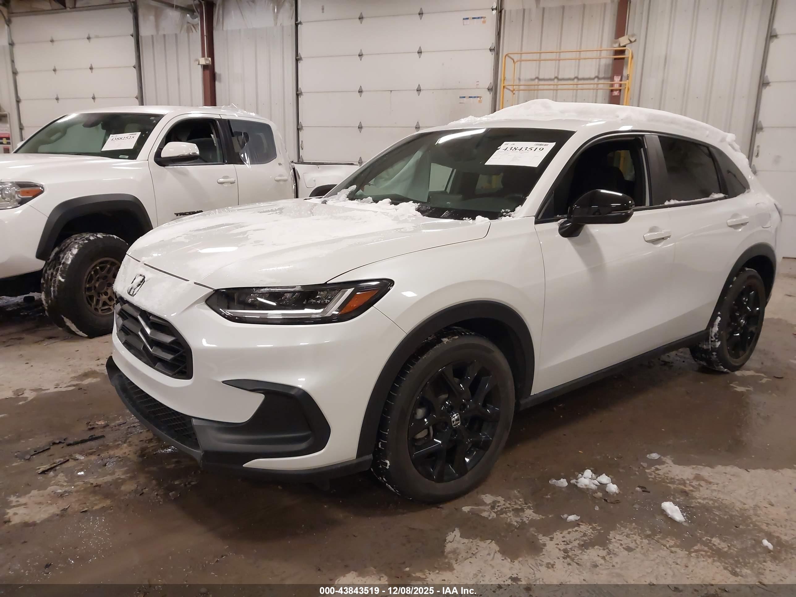 HONDA HR-V image 2