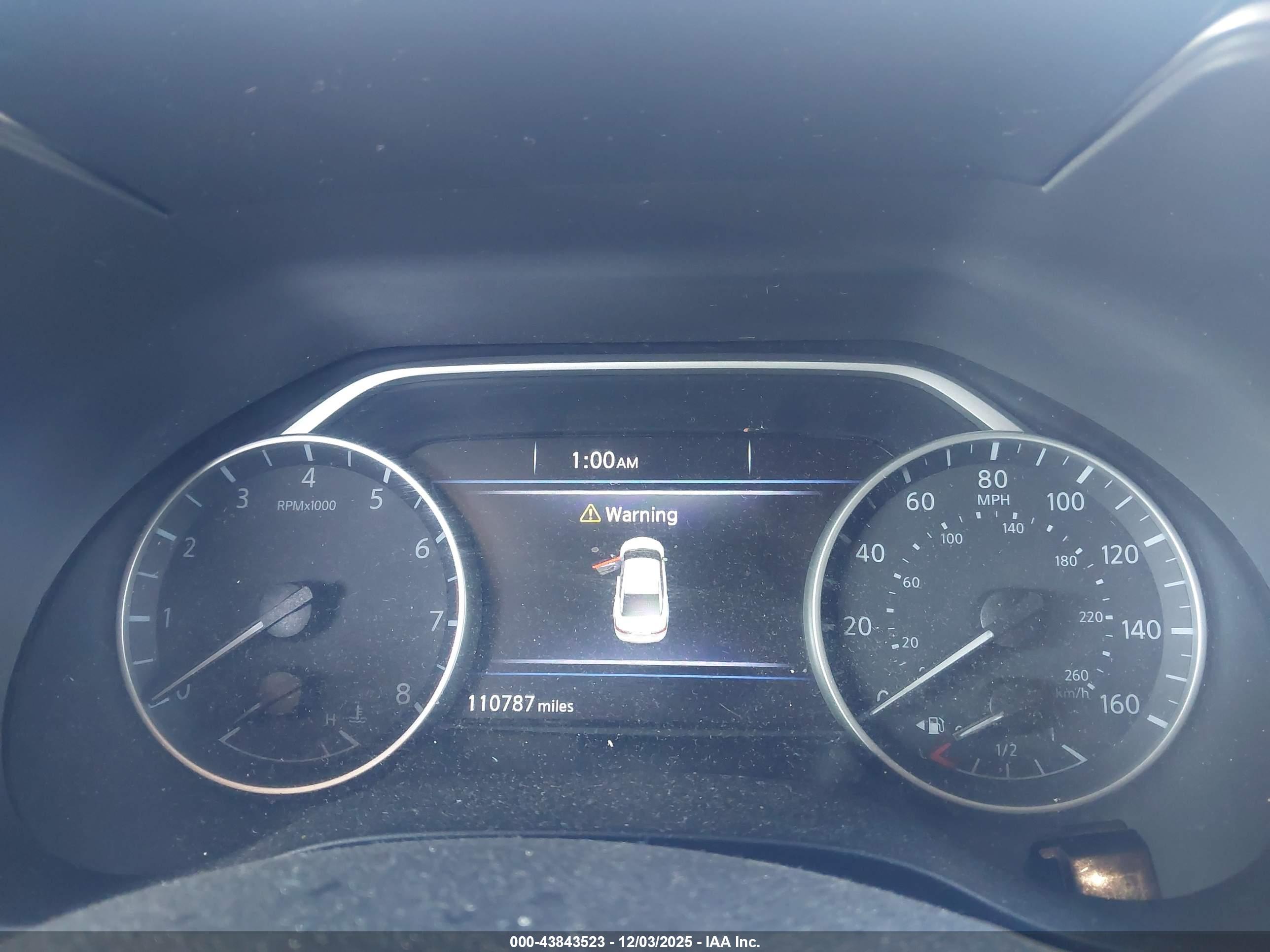 NISSAN MAXIMA image 7