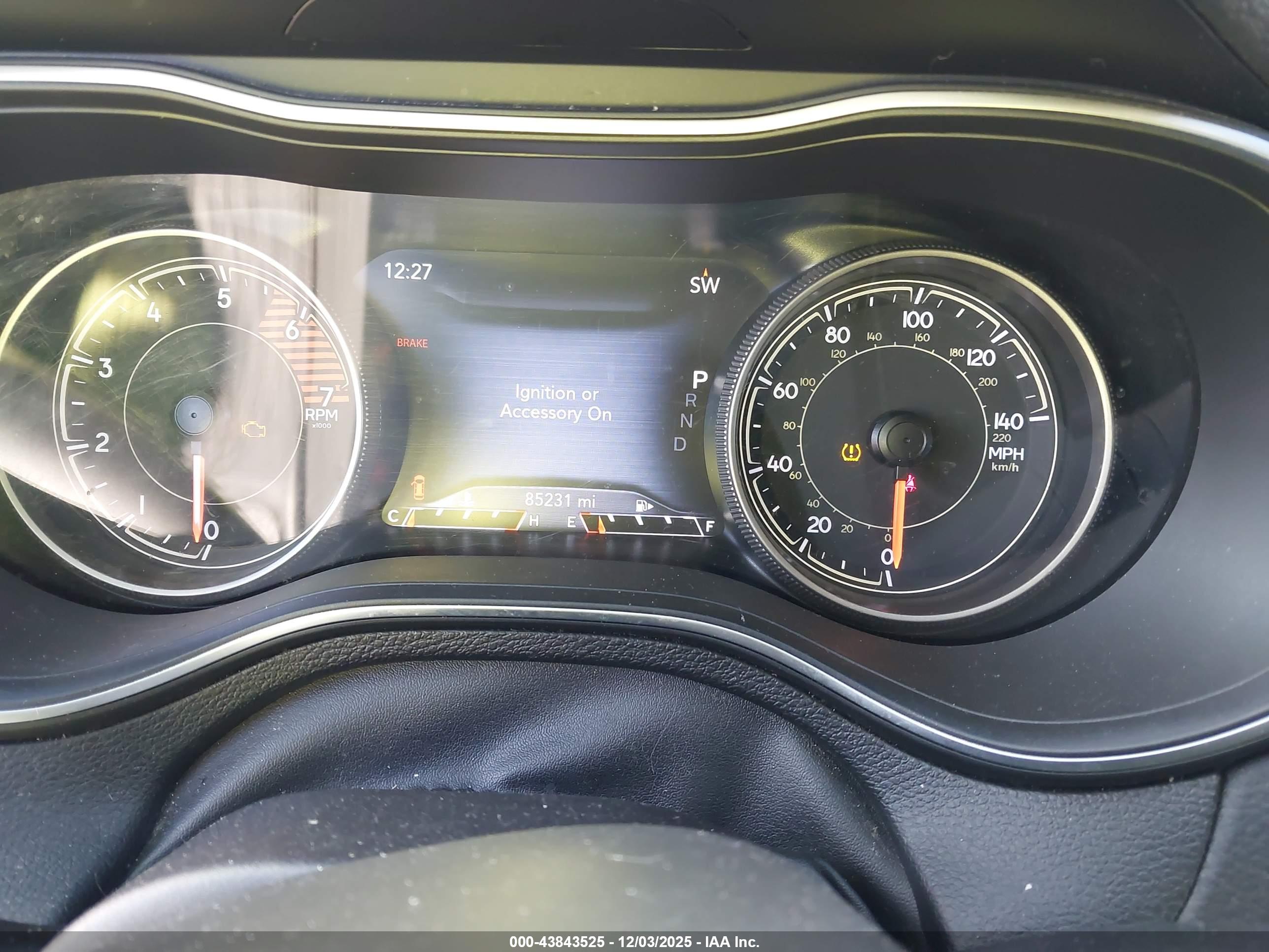 JEEP CHEROKEE image 7