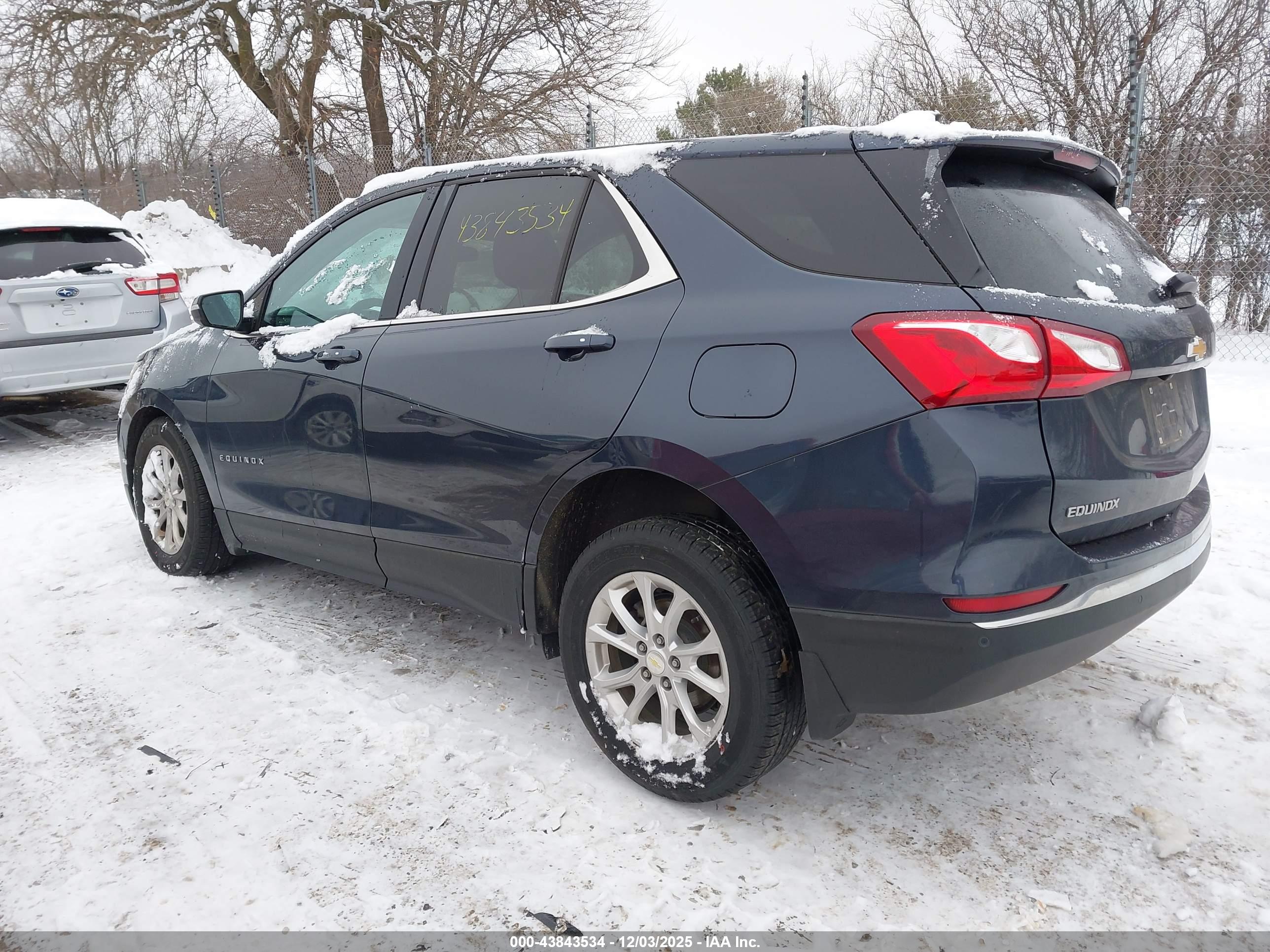 CHEVROLET EQUINOX image 3