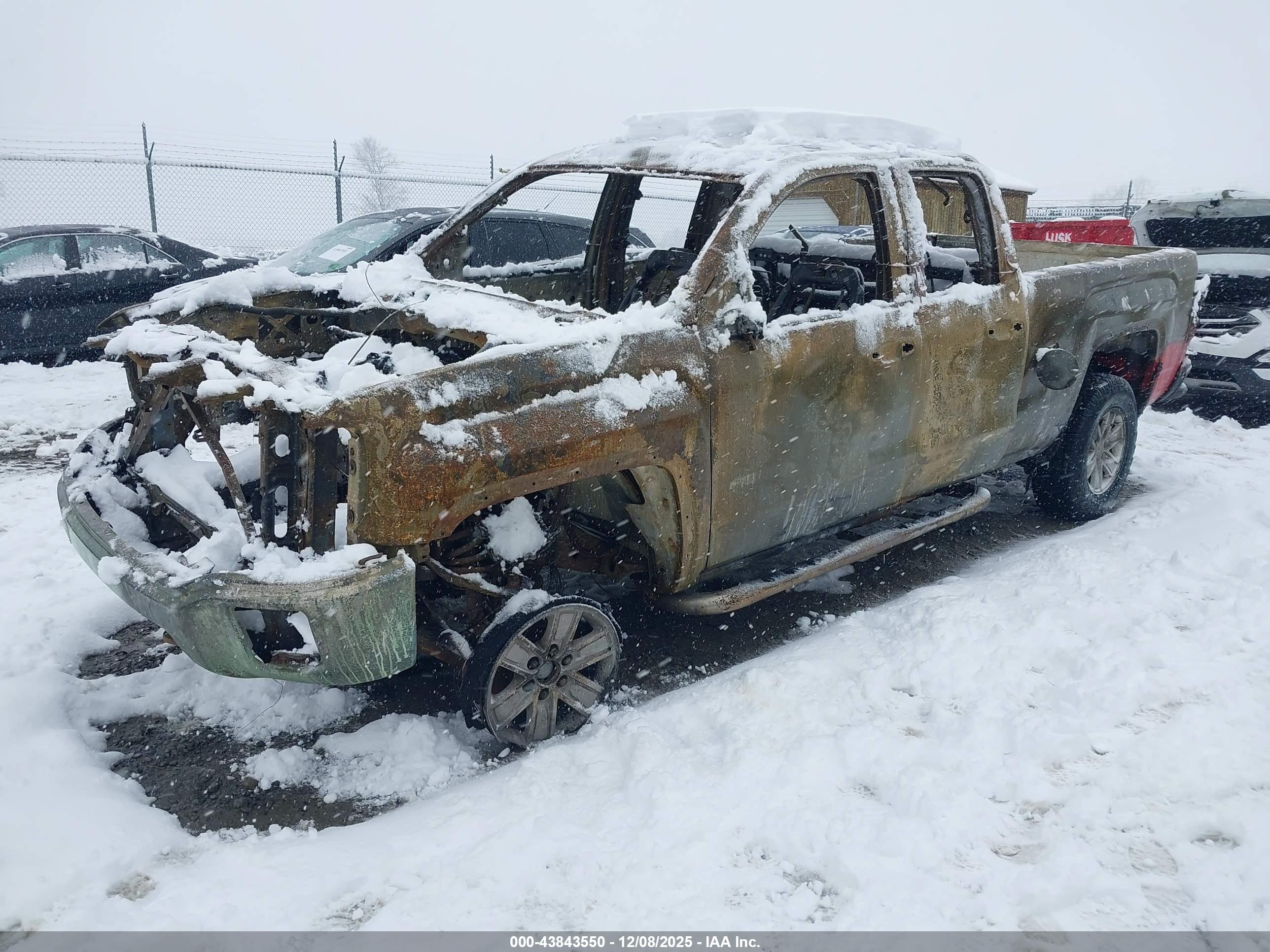 GMC SIERRA image 2