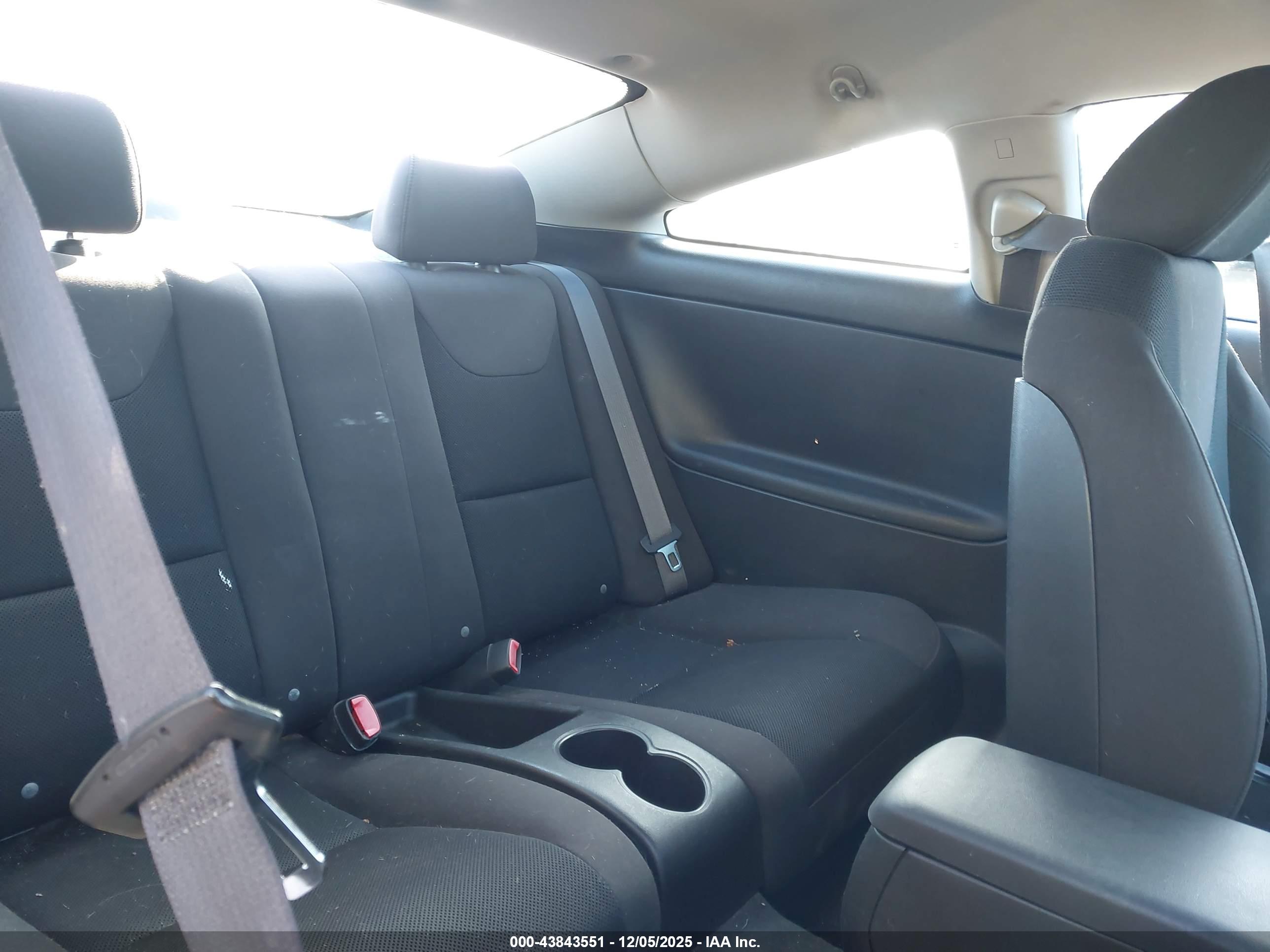 PONTIAC G6 image 8