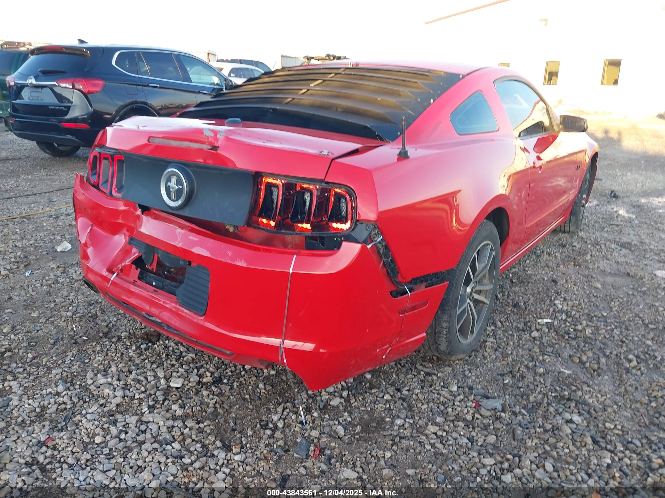 FORD MUSTANG image 4